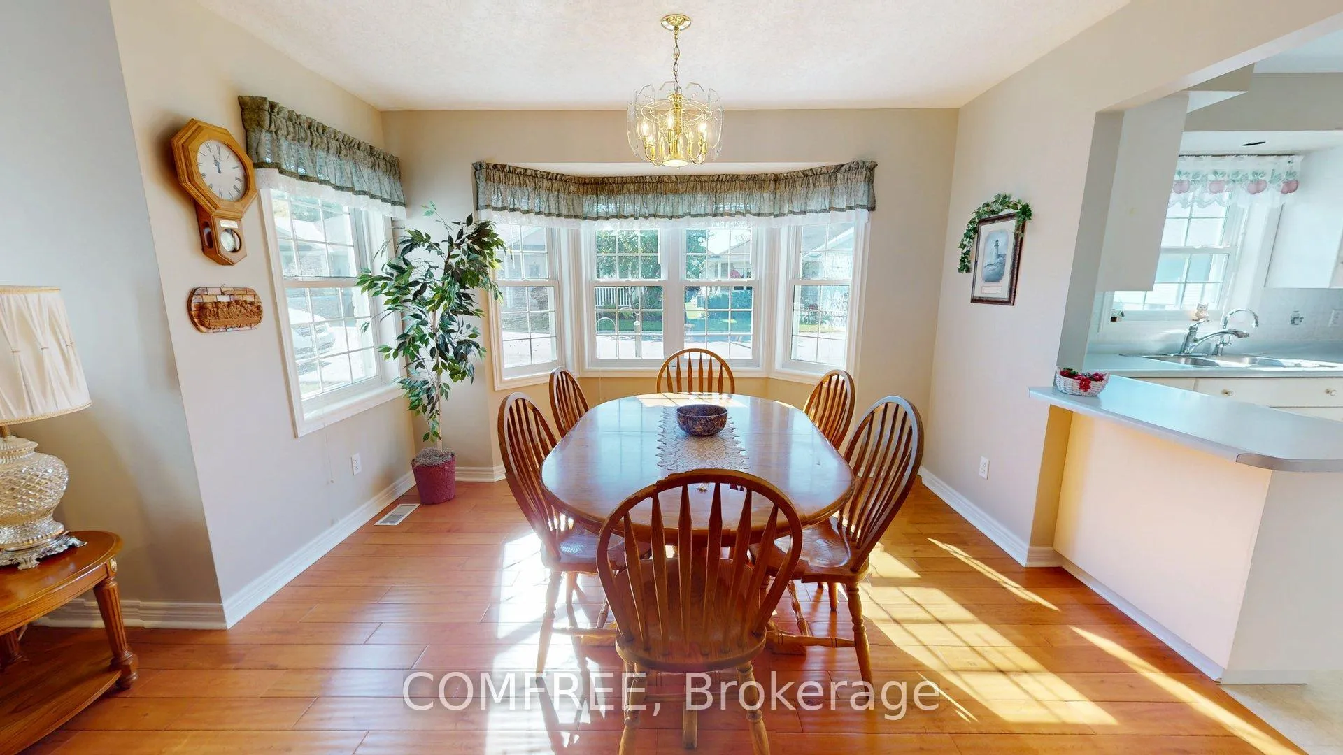 Photo 7 of Unit 12, 12 Pond View Drive, Wellesley — HOMEH
