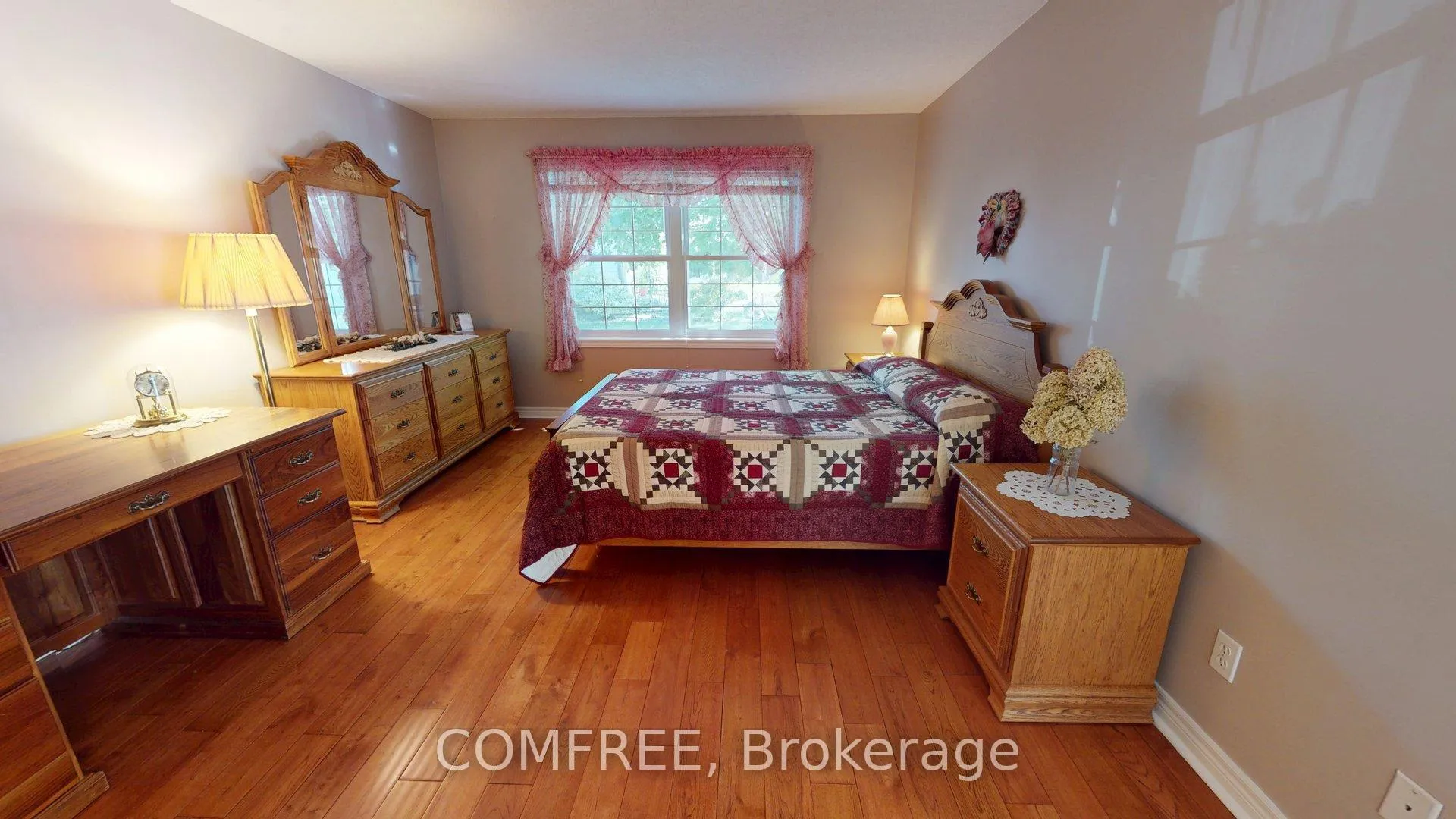 Photo 9 of Unit 12, 12 Pond View Drive, Wellesley — HOMEH