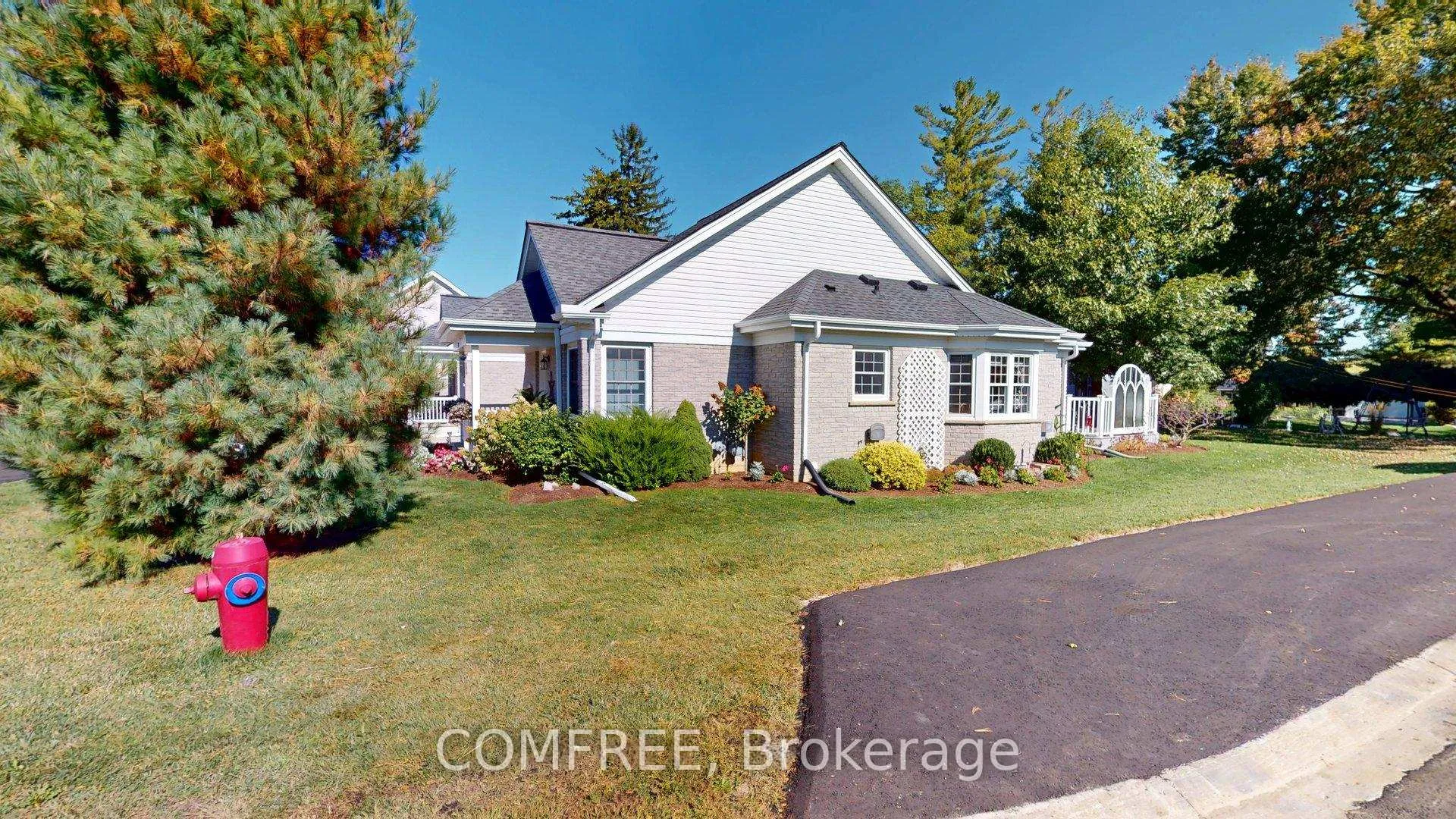 Photo 24 of Unit 12, 12 Pond View Drive, Wellesley — HOMEH