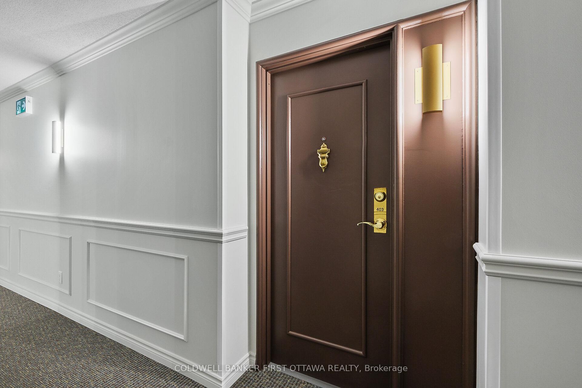Photo 6 of Unit 403, 545 St Laurent Boulevard, Ottawa, Viscount Alexander Park — HOMEH