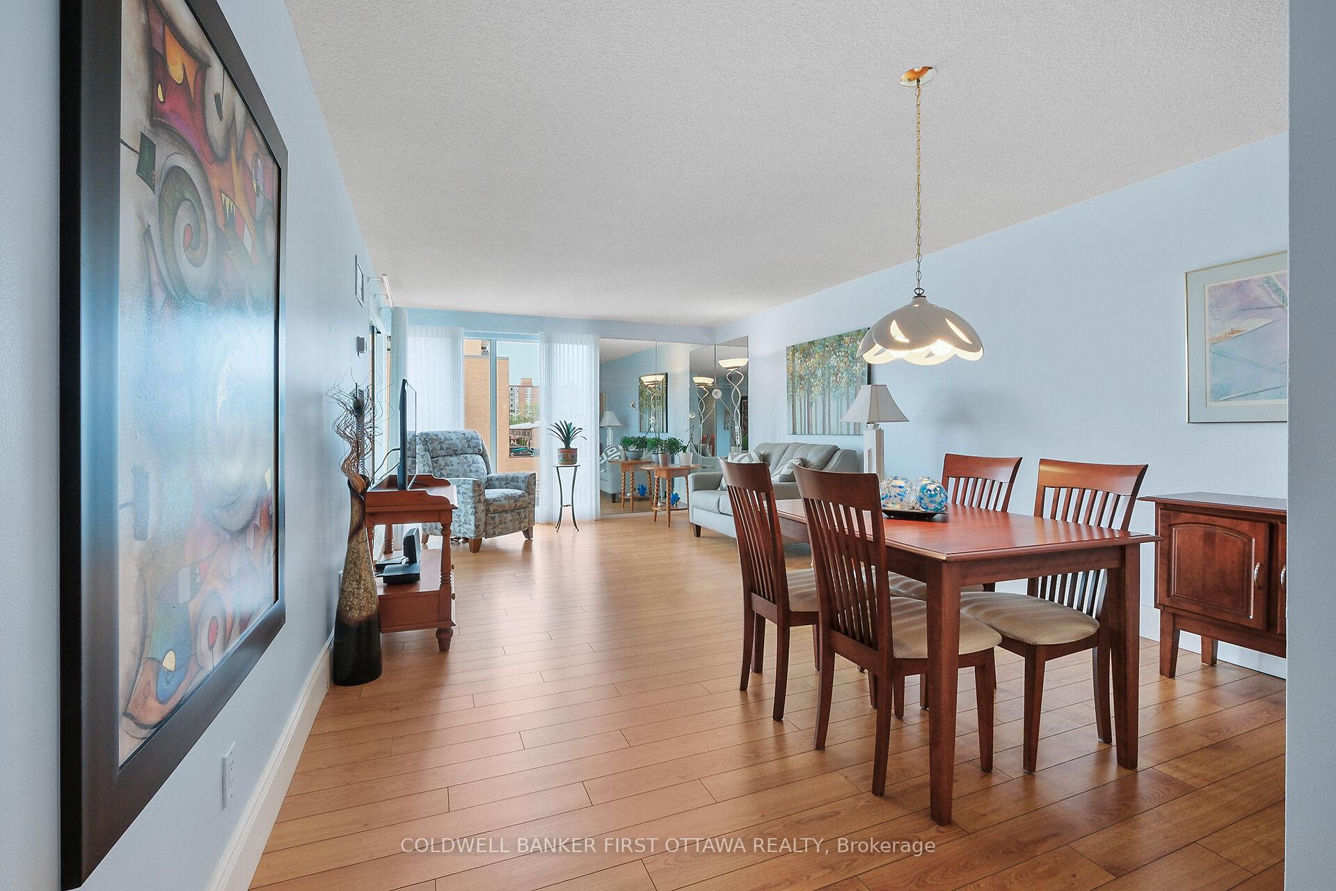 Photo 8 of Unit 403, 545 St Laurent Boulevard, Ottawa, Viscount Alexander Park — HOMEH