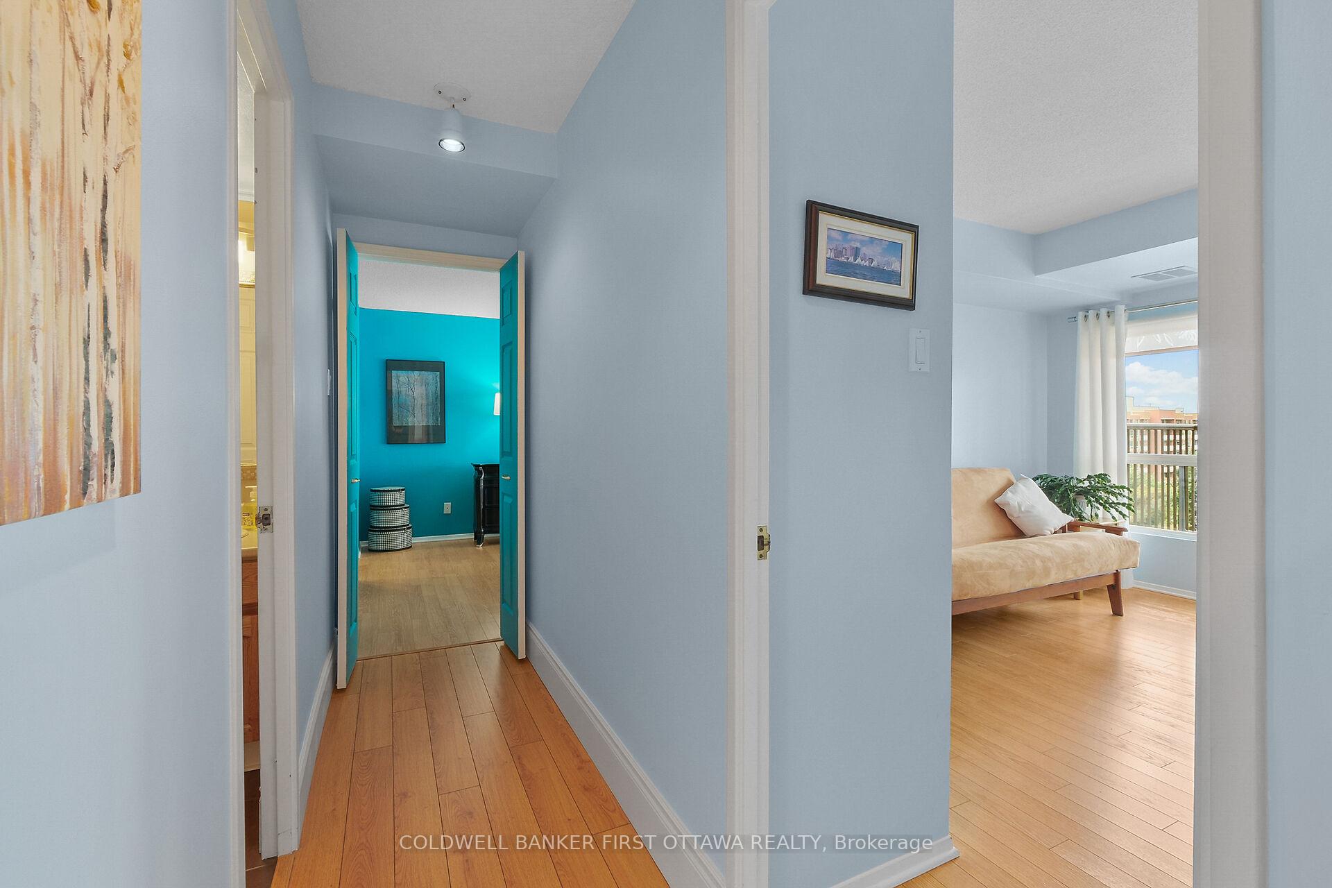 Photo 19 of Unit 403, 545 St Laurent Boulevard, Ottawa, Viscount Alexander Park — HOMEH
