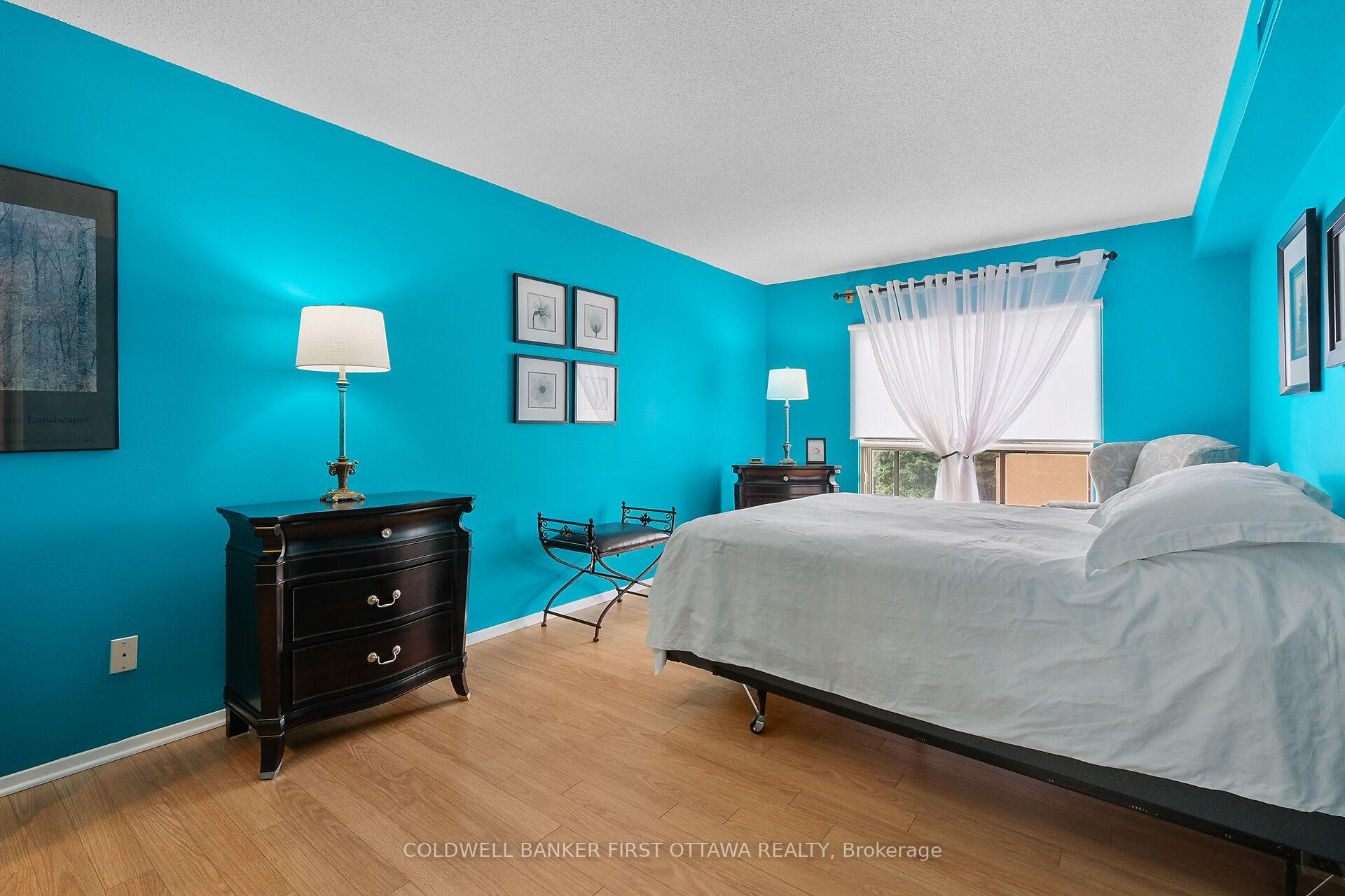 Photo 23 of Unit 403, 545 St Laurent Boulevard, Ottawa, Viscount Alexander Park — HOMEH