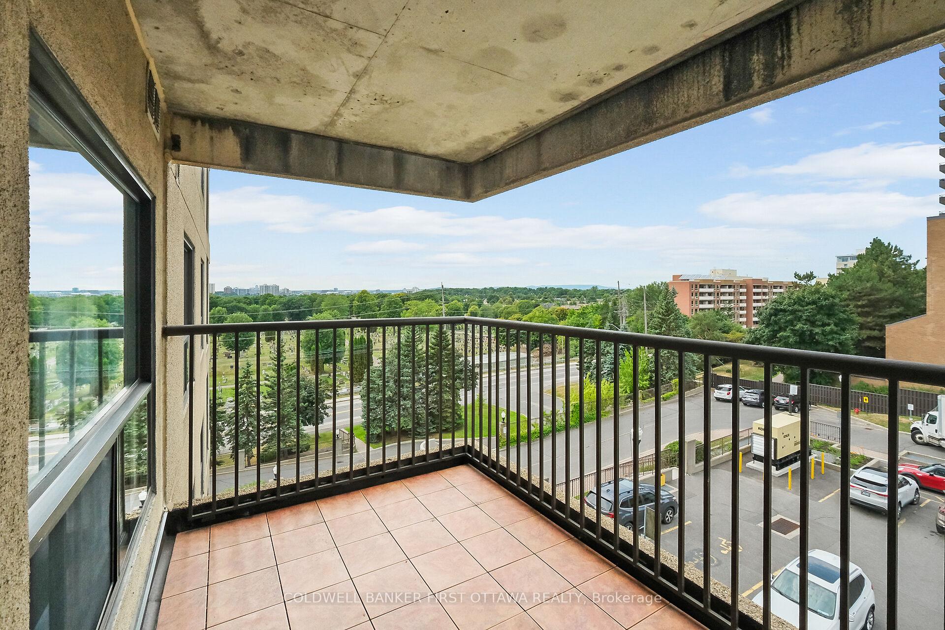 Photo 27 of Unit 403, 545 St Laurent Boulevard, Ottawa, Viscount Alexander Park — HOMEH