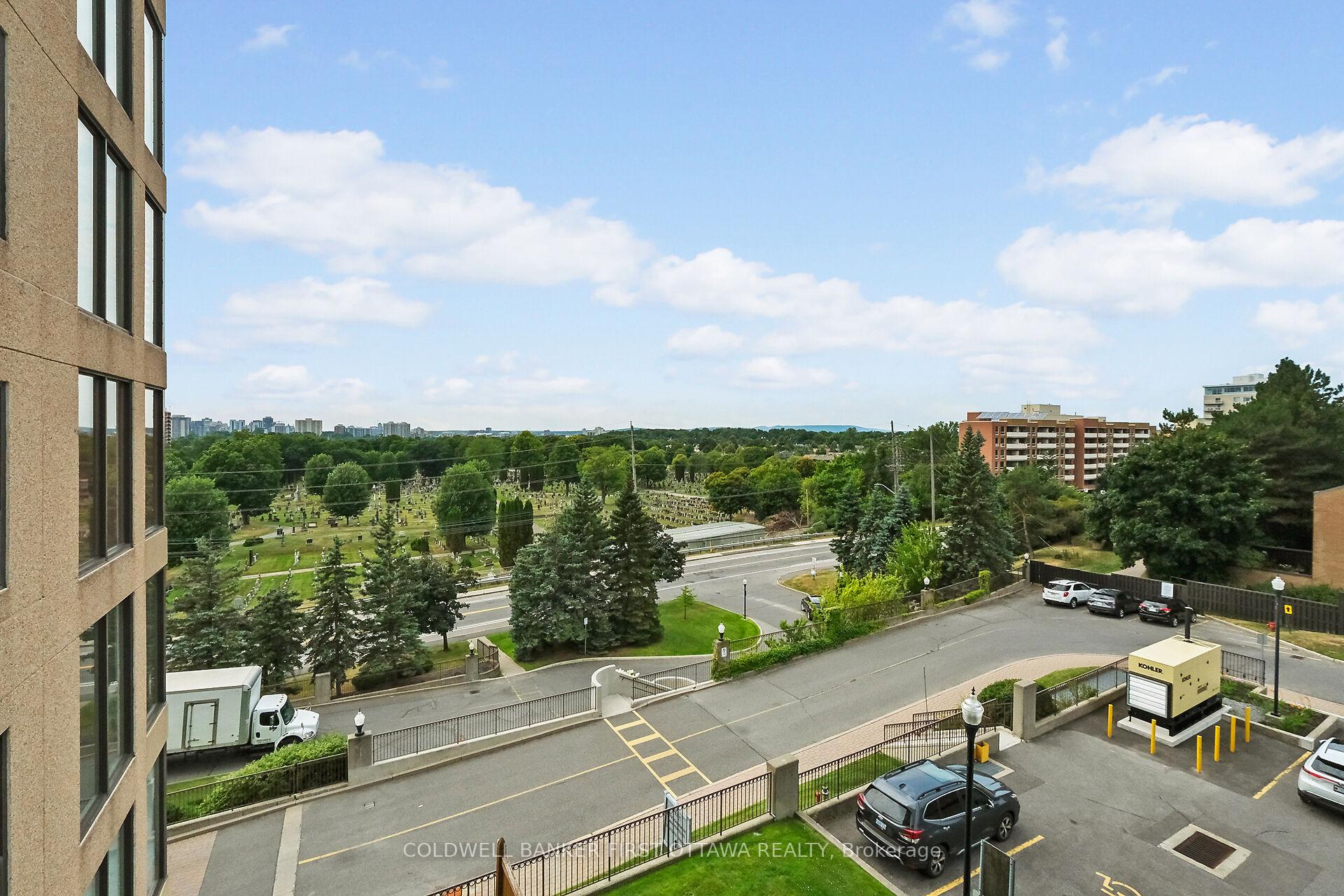 Photo 29 of Unit 403, 545 St Laurent Boulevard, Ottawa, Viscount Alexander Park — HOMEH