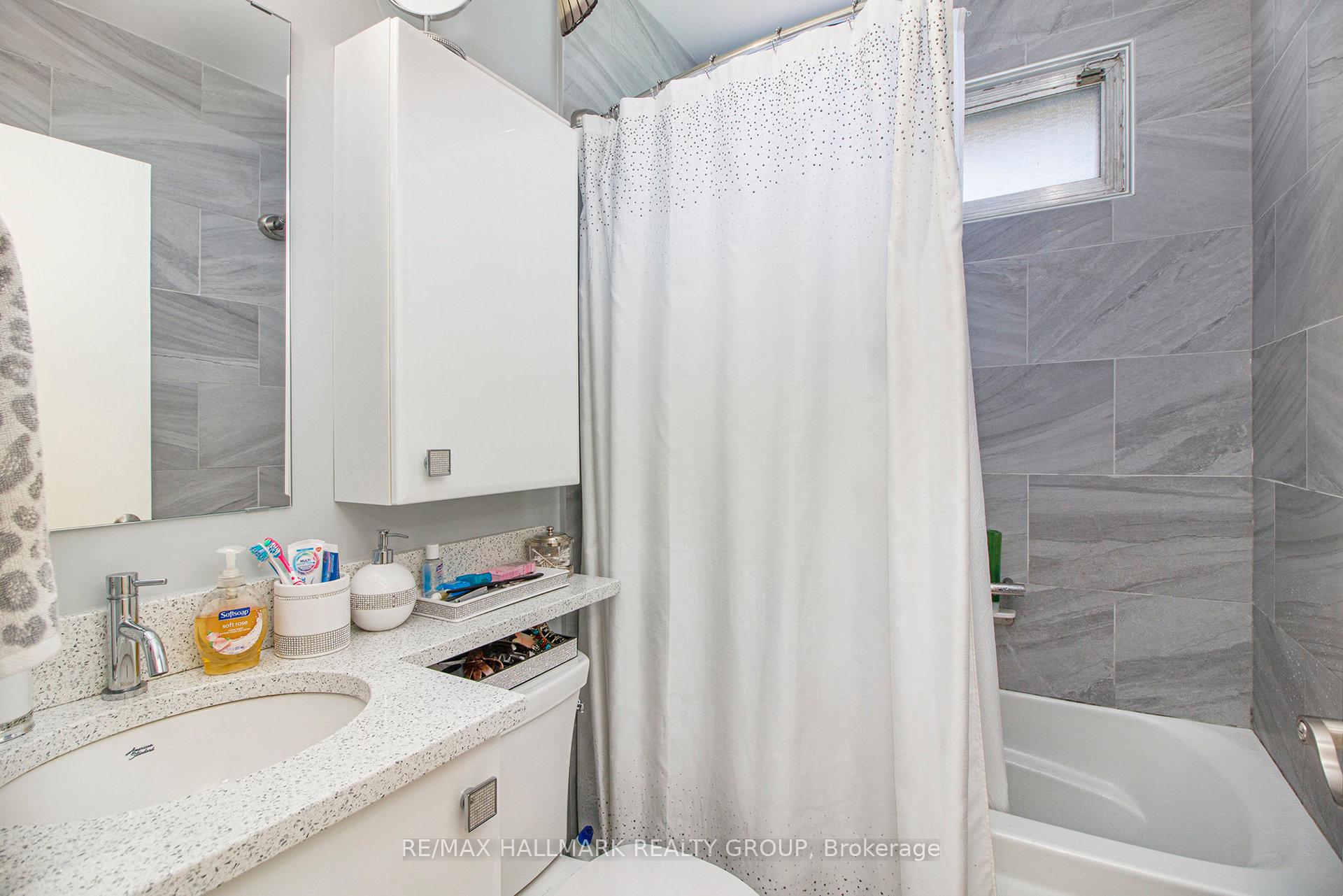 Photo 13 of 1036 Gill Avenue, Ottawa, Elmvale Acres/Urbandale — HOMEH