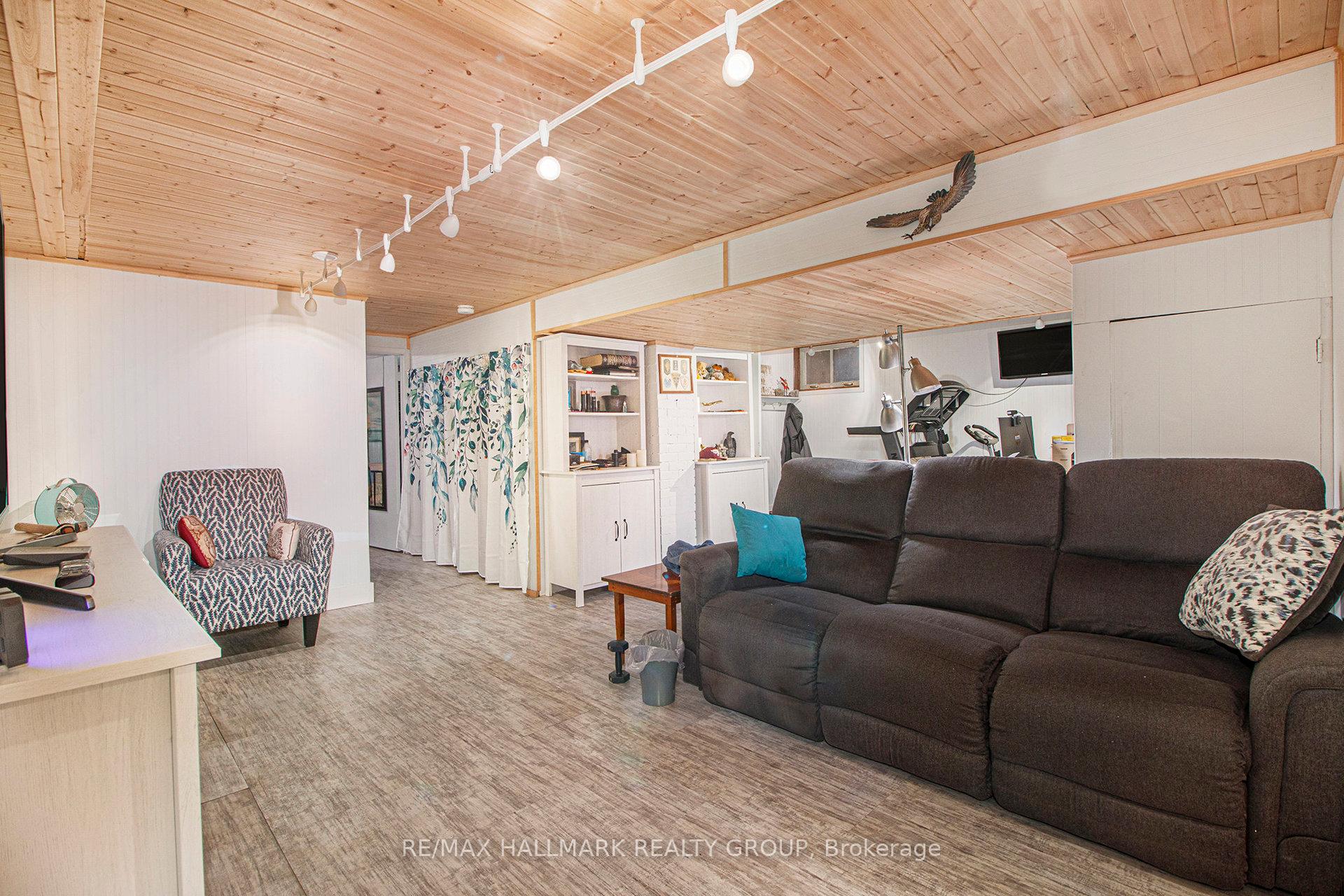 Photo 22 of 1036 Gill Avenue, Ottawa, Elmvale Acres/Urbandale — HOMEH