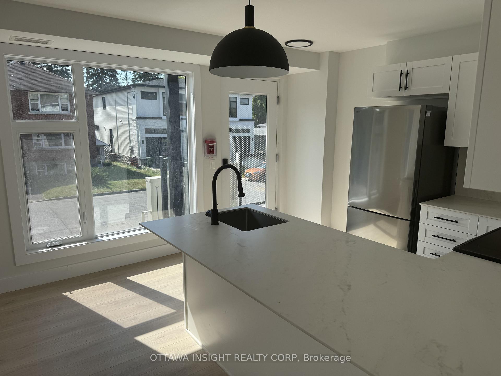 Photo 4 of Unit 3, 263 Currell Avenue, Ottawa, Westboro/Hampton Park — HOMEH