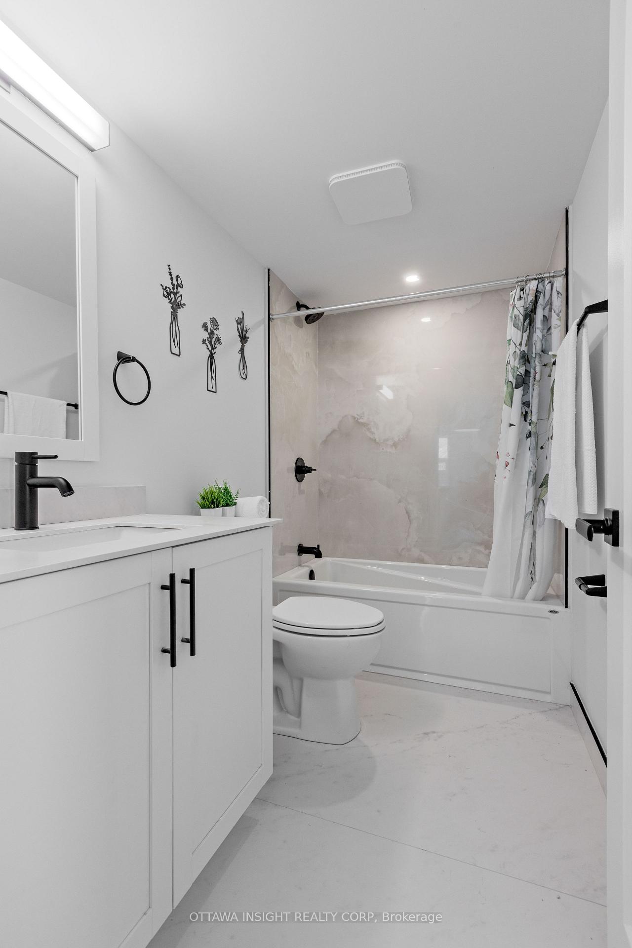 Photo 6 of Unit 2, 263 Currell Avenue, Ottawa, Westboro/Hampton Park — HOMEH