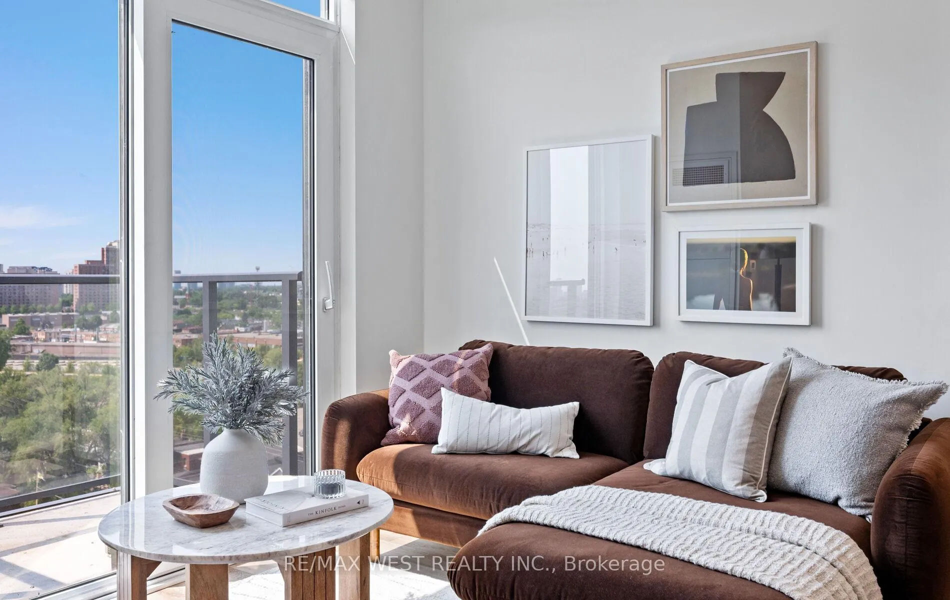 Front of Unit 1103, 1808 St Clair Avenue W