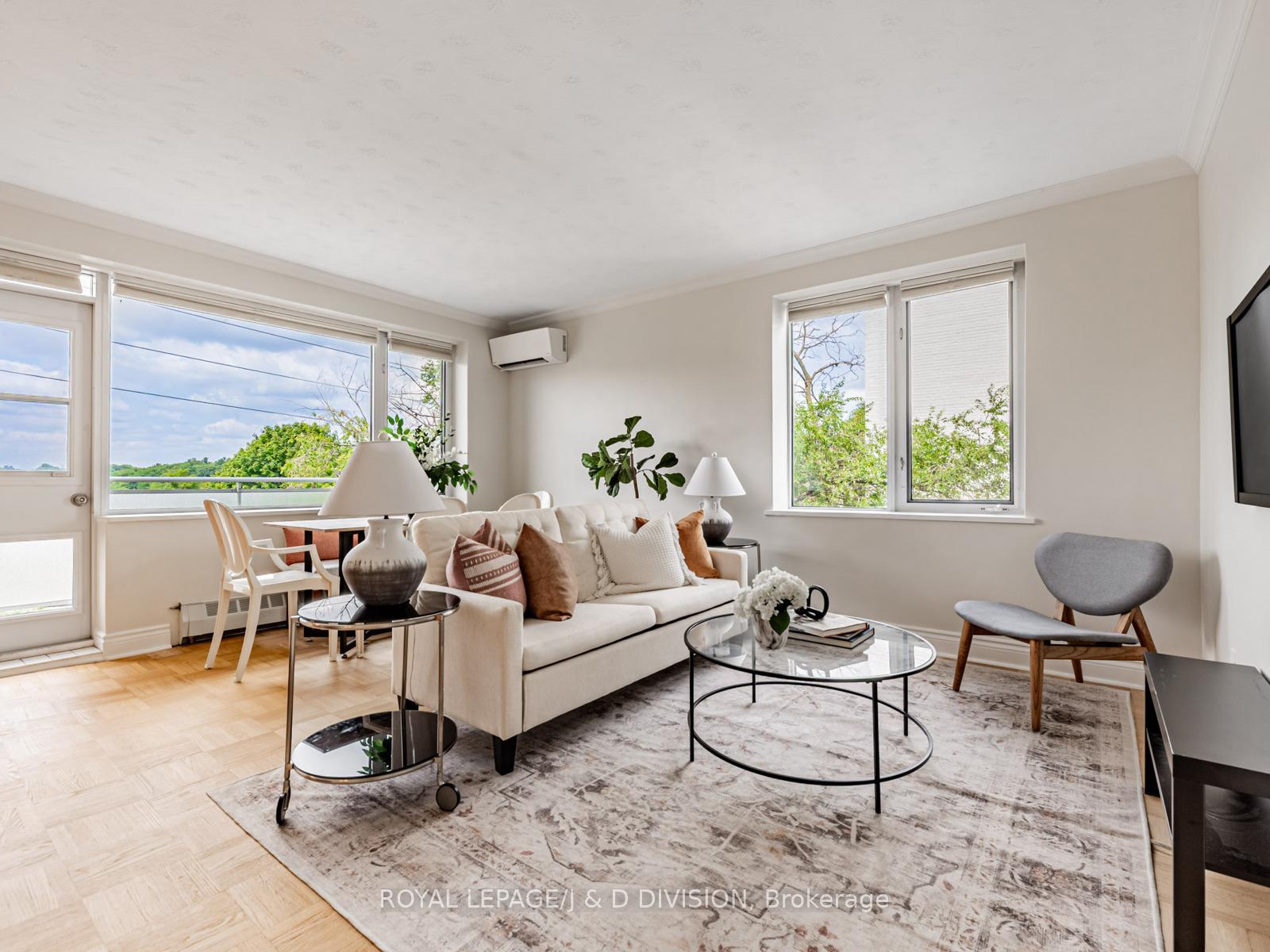 Photo 17 of Unit 301, 1901 Bayview Avenue, Toronto, Leaside — HOMEH