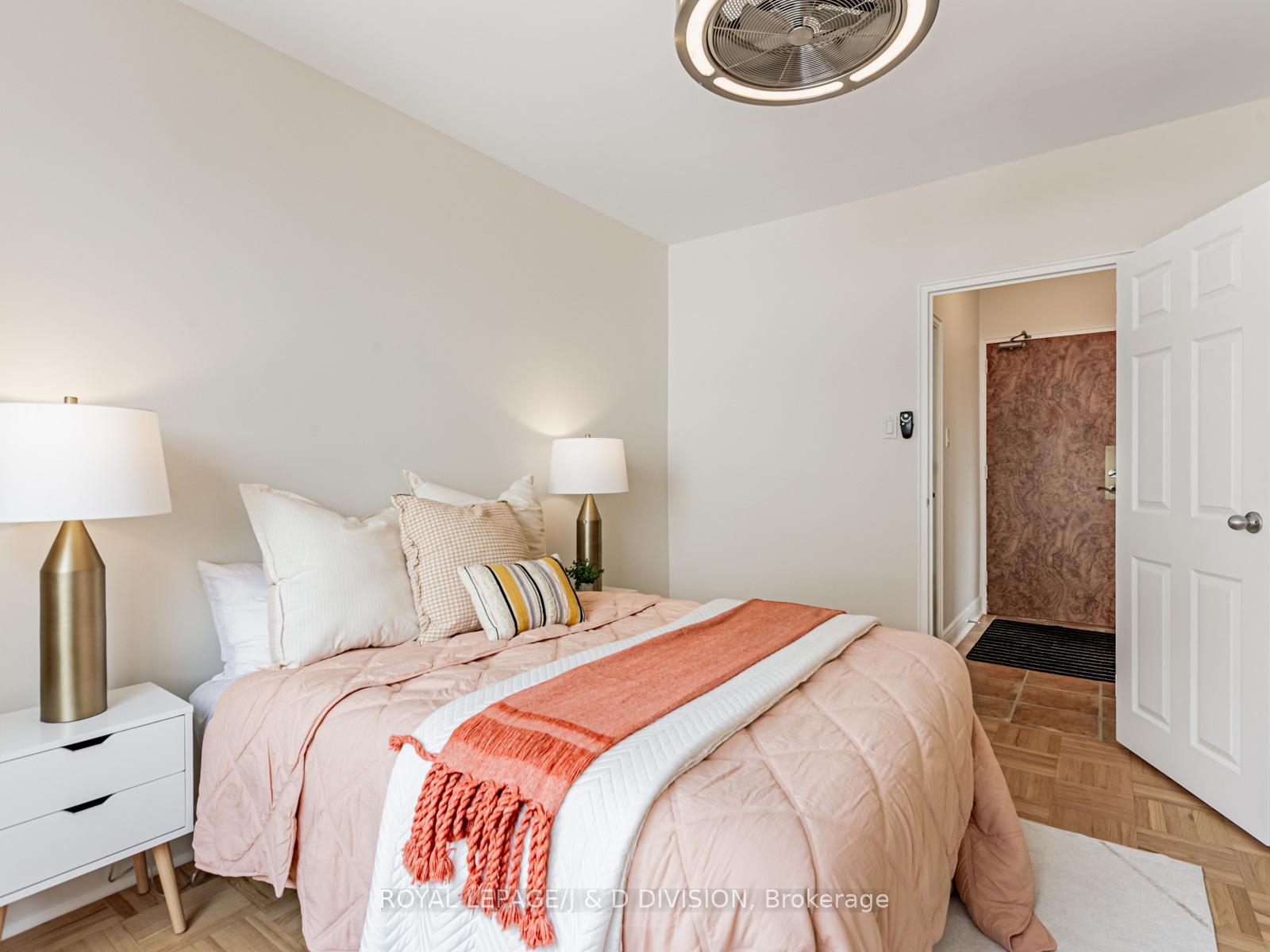 Photo 24 of Unit 301, 1901 Bayview Avenue, Toronto, Leaside — HOMEH