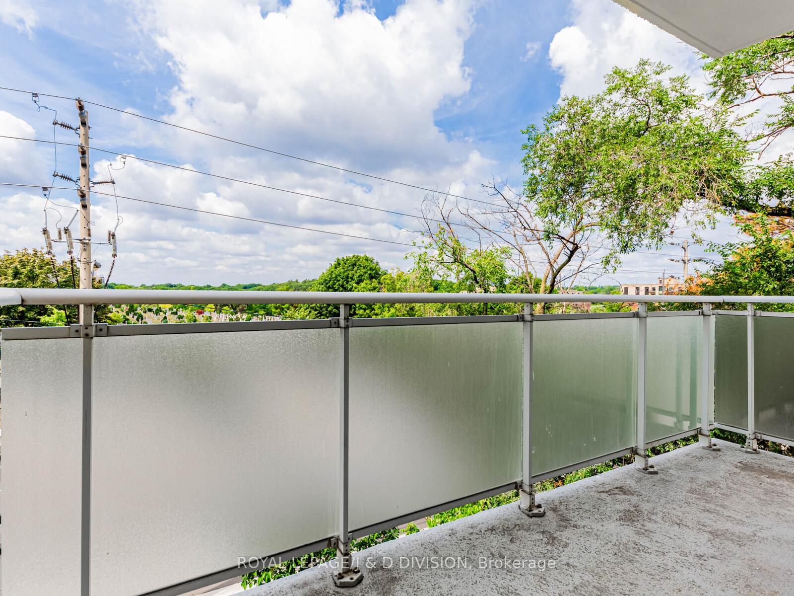 Photo 29 of Unit 301, 1901 Bayview Avenue, Toronto, Leaside — HOMEH