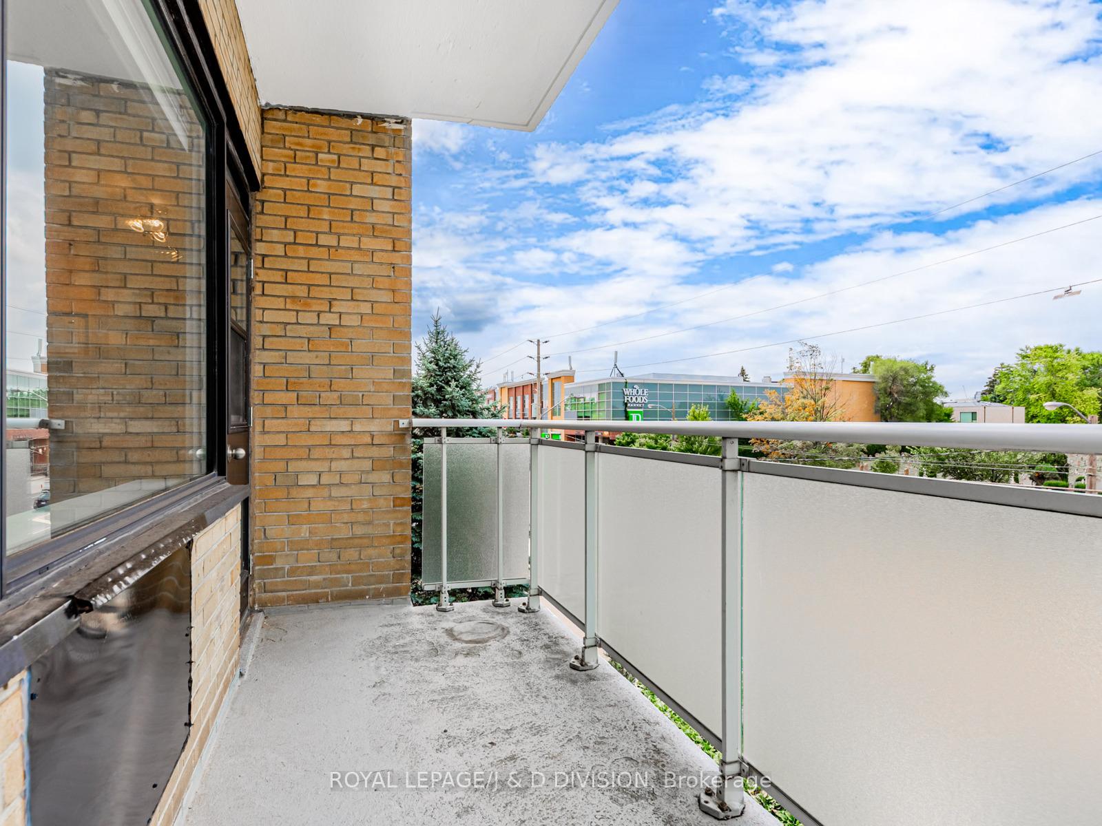 Photo 31 of Unit 301, 1901 Bayview Avenue, Toronto, Leaside — HOMEH
