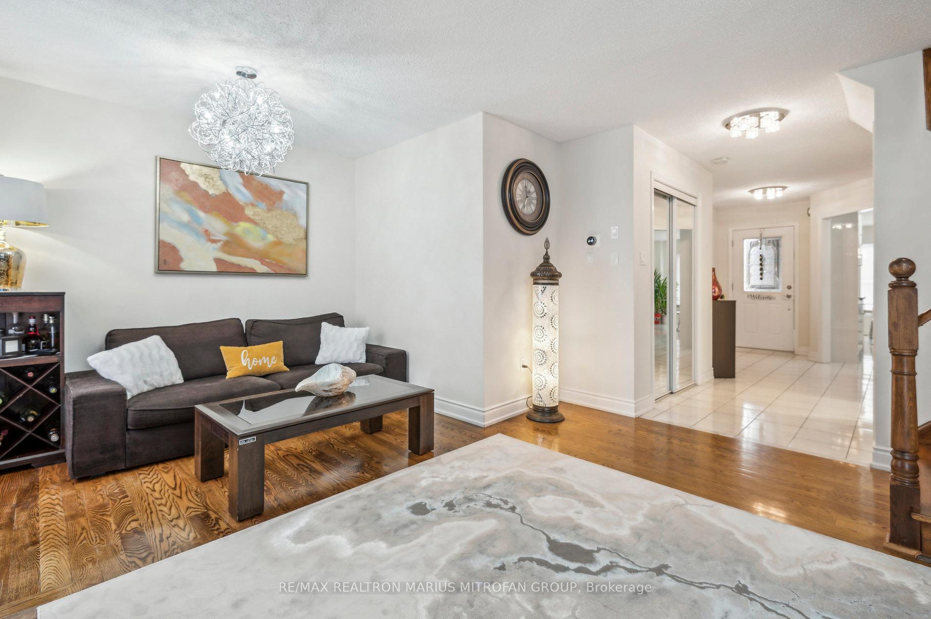 Photo 18 of 8 Louana Crescent, Vaughan, East Woodbridge — HOMEH