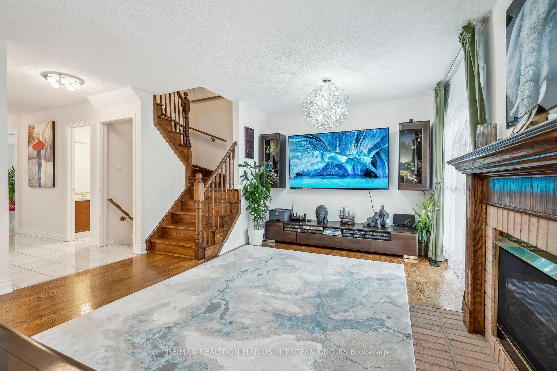 Photo 19 of 8 Louana Crescent, Vaughan, East Woodbridge — HOMEH