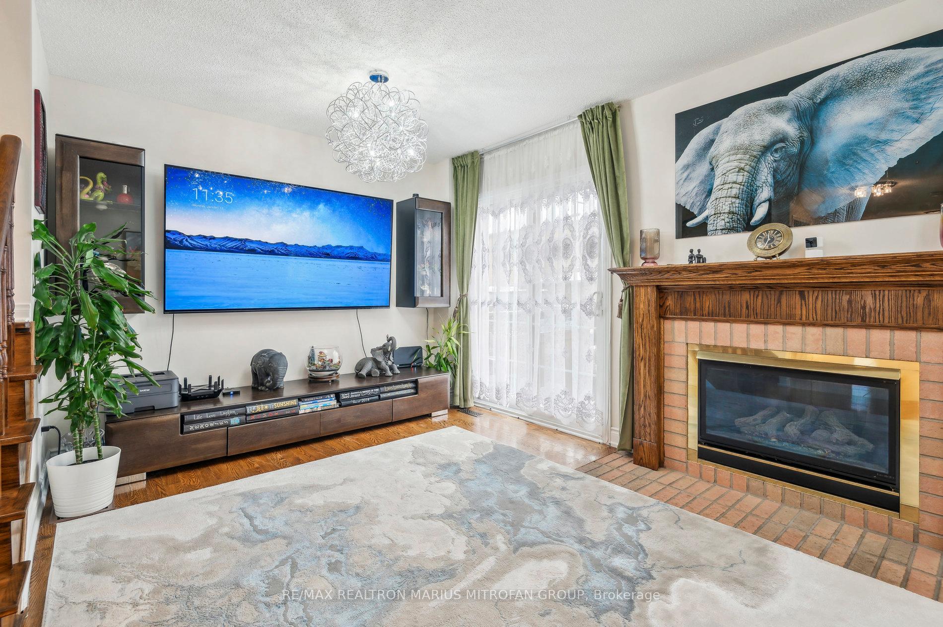 Photo 20 of 8 Louana Crescent, Vaughan, East Woodbridge — HOMEH