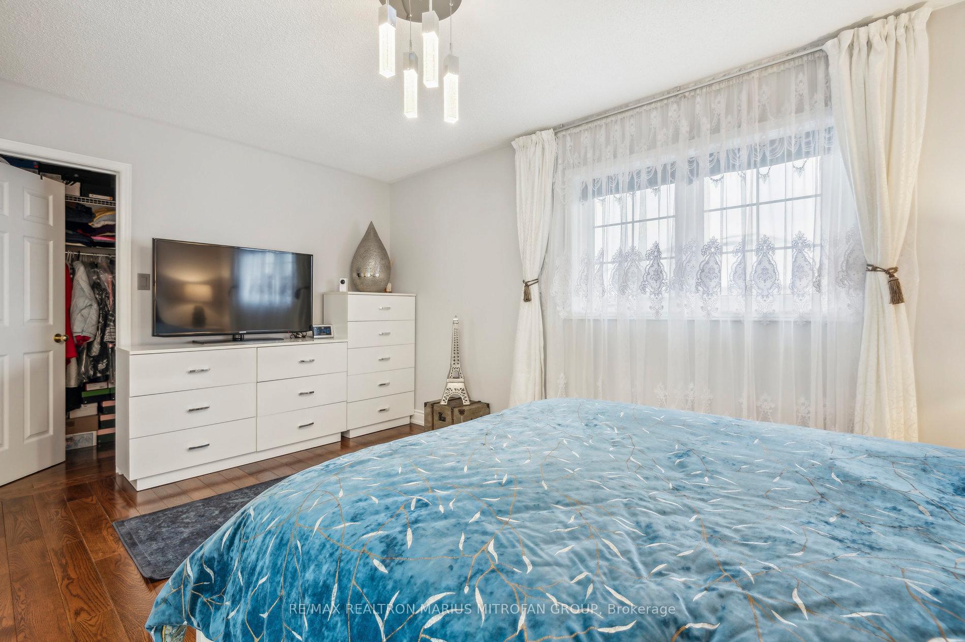 Photo 32 of 8 Louana Crescent, Vaughan, East Woodbridge — HOMEH