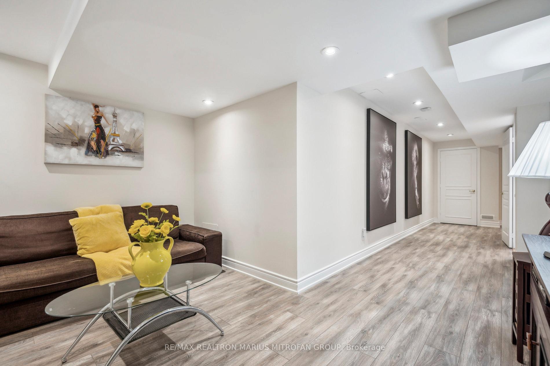 Photo 40 of 8 Louana Crescent, Vaughan, East Woodbridge — HOMEH