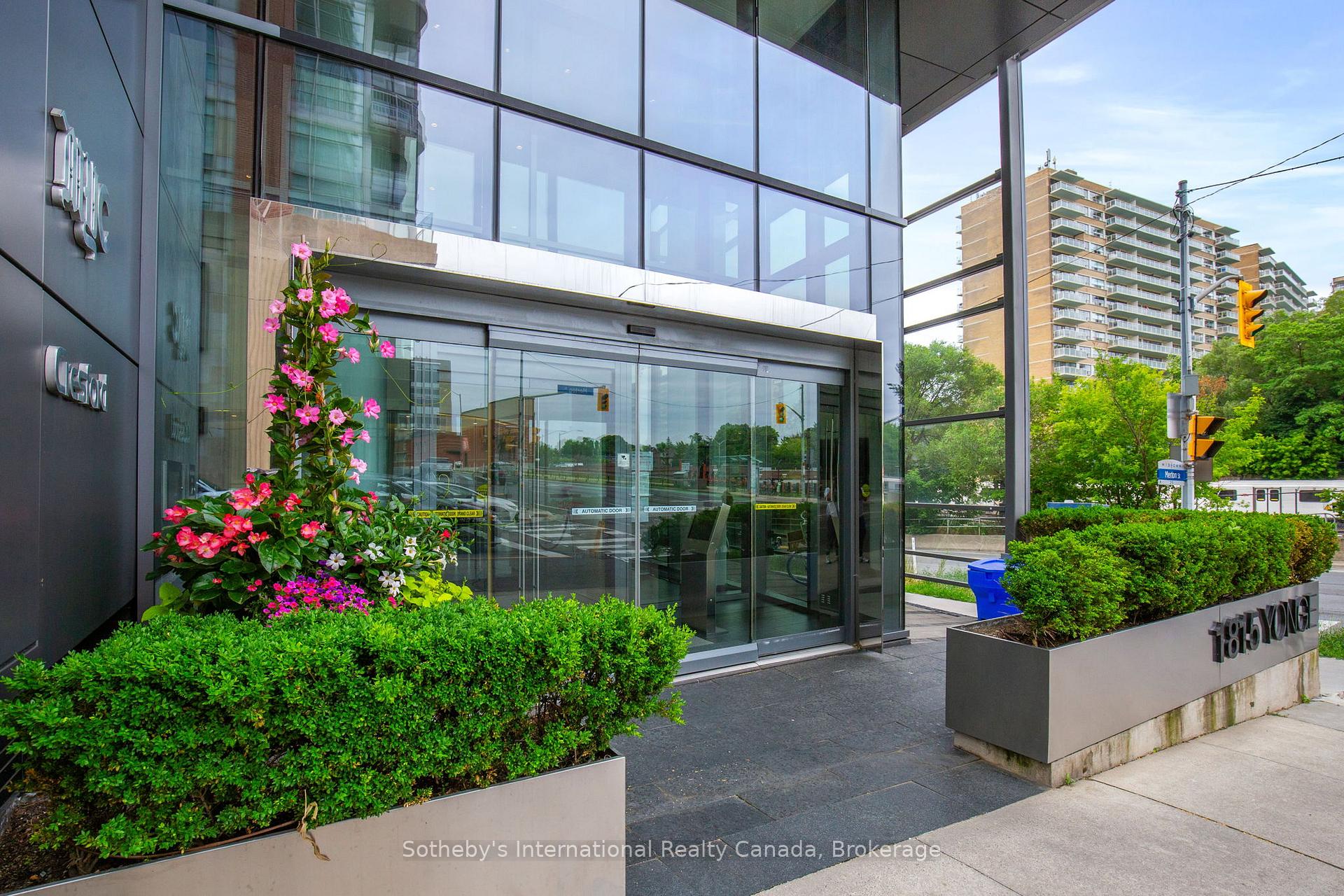 Photo 5 of Unit 1806, 1815 Yonge Street, Toronto, Mount Pleasant East — HOMEH