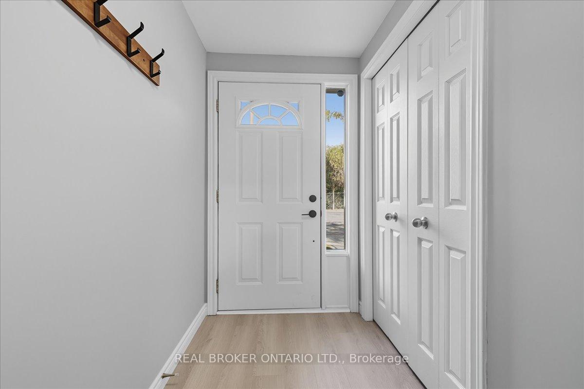 Photo 3 of Unit 9, 230 Blackhorne Drive, Kitchener — HOMEH