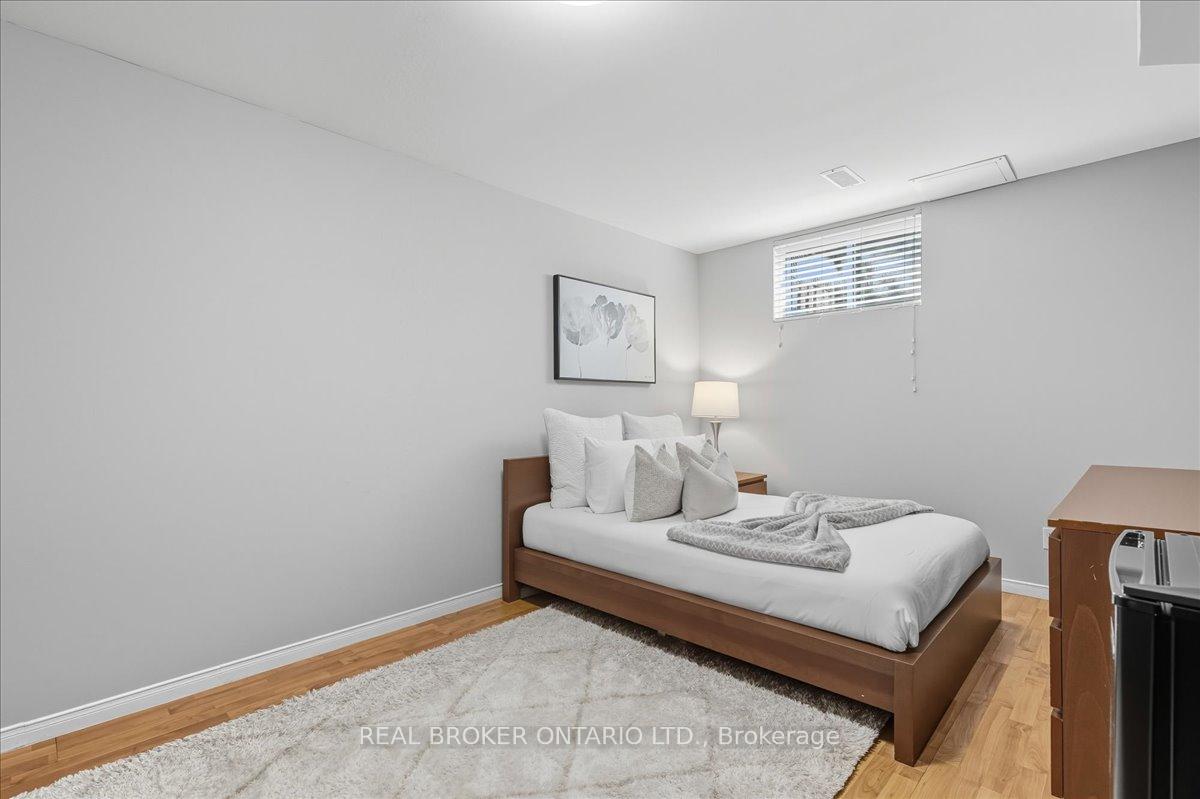 Photo 4 of Unit 9, 230 Blackhorne Drive, Kitchener — HOMEH