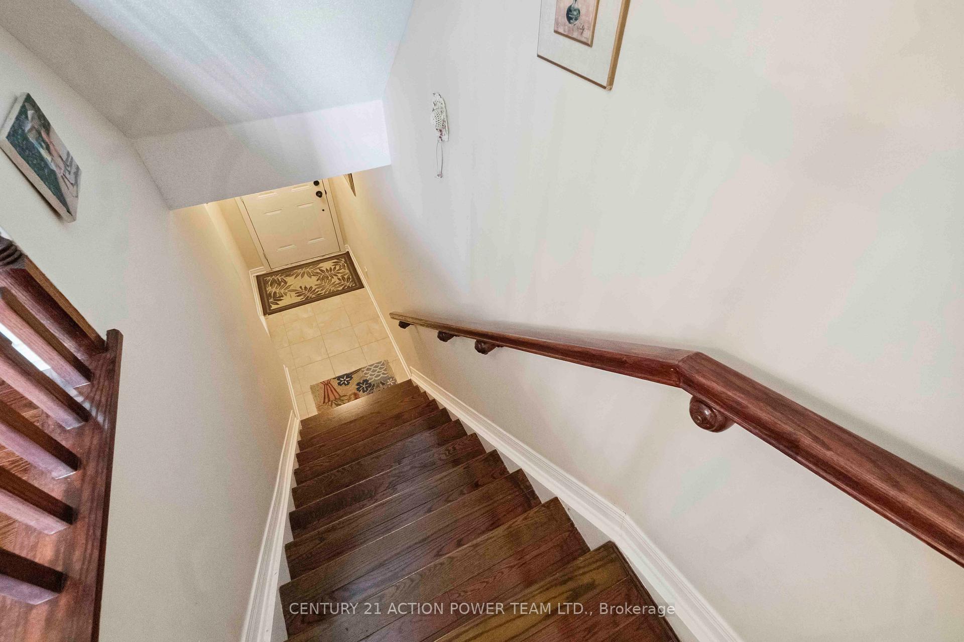 Photo 3 of Unit 12, 4037 Canyon Walk Drive, Ottawa, Riverside South/Gloucester Glen — HOMEH