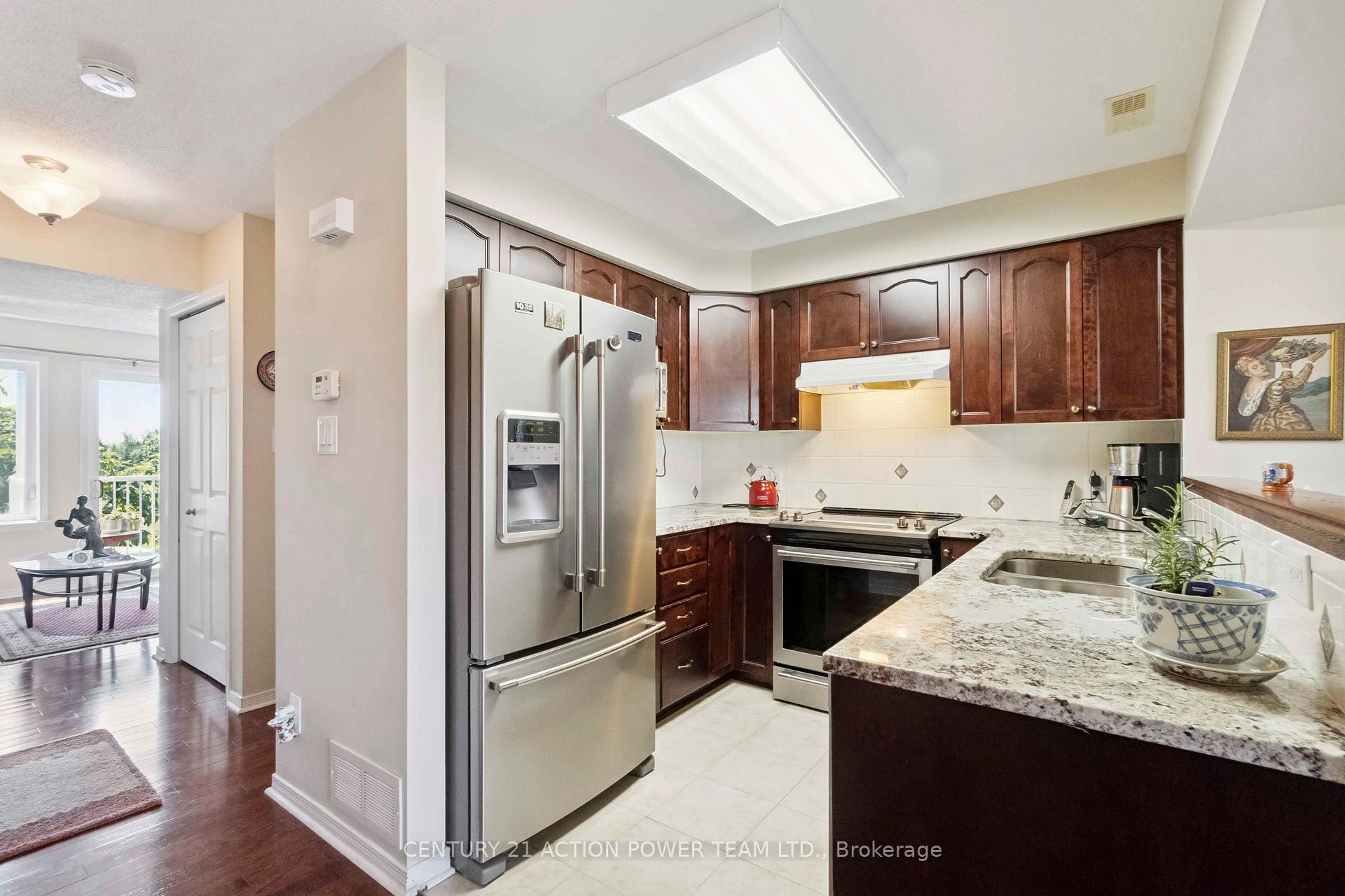 Photo 7 of Unit 12, 4037 Canyon Walk Drive, Ottawa, Riverside South/Gloucester Glen — HOMEH