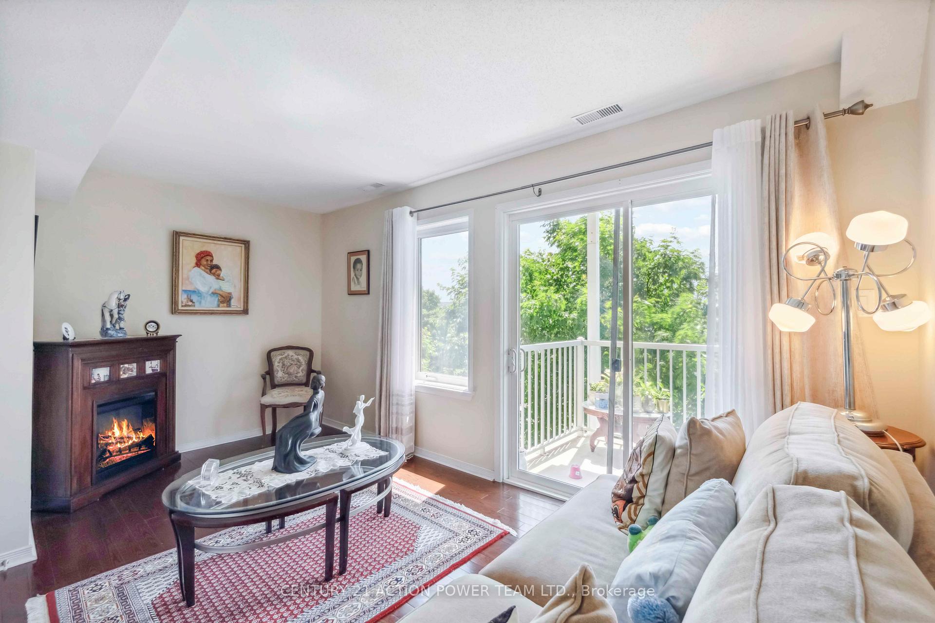 Photo 14 of Unit 12, 4037 Canyon Walk Drive, Ottawa, Riverside South/Gloucester Glen — HOMEH