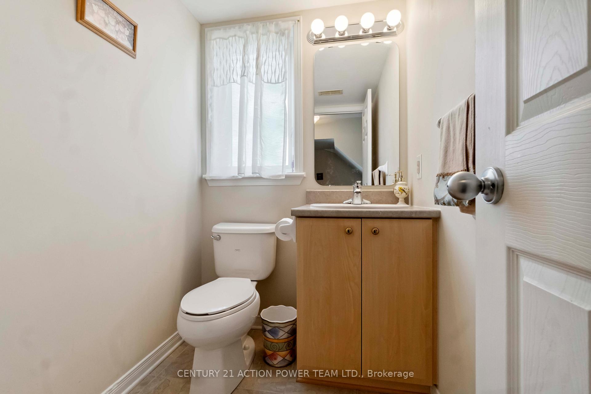 Photo 16 of Unit 12, 4037 Canyon Walk Drive, Ottawa, Riverside South/Gloucester Glen — HOMEH