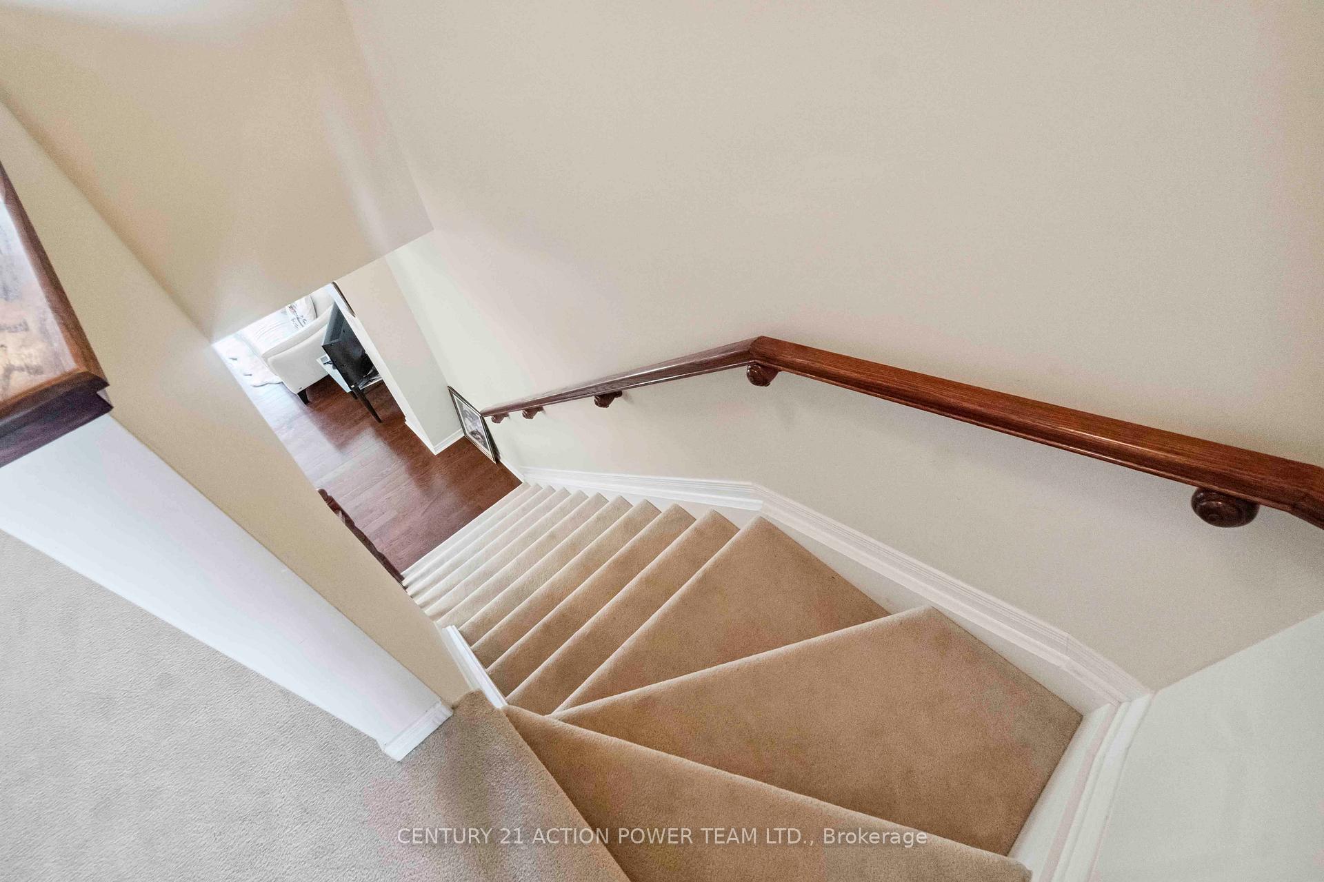 Photo 17 of Unit 12, 4037 Canyon Walk Drive, Ottawa, Riverside South/Gloucester Glen — HOMEH