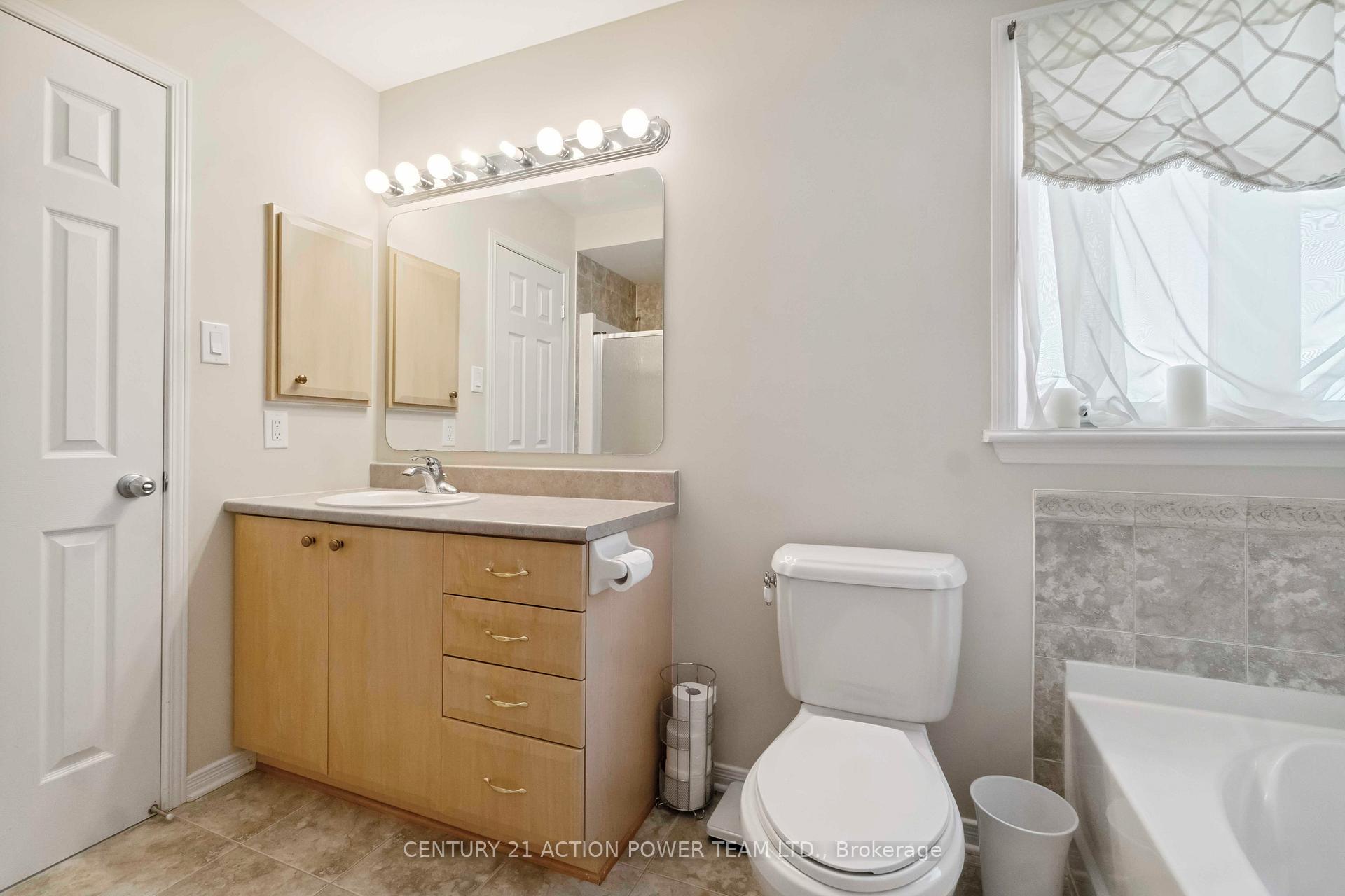 Photo 26 of Unit 12, 4037 Canyon Walk Drive, Ottawa, Riverside South/Gloucester Glen — HOMEH