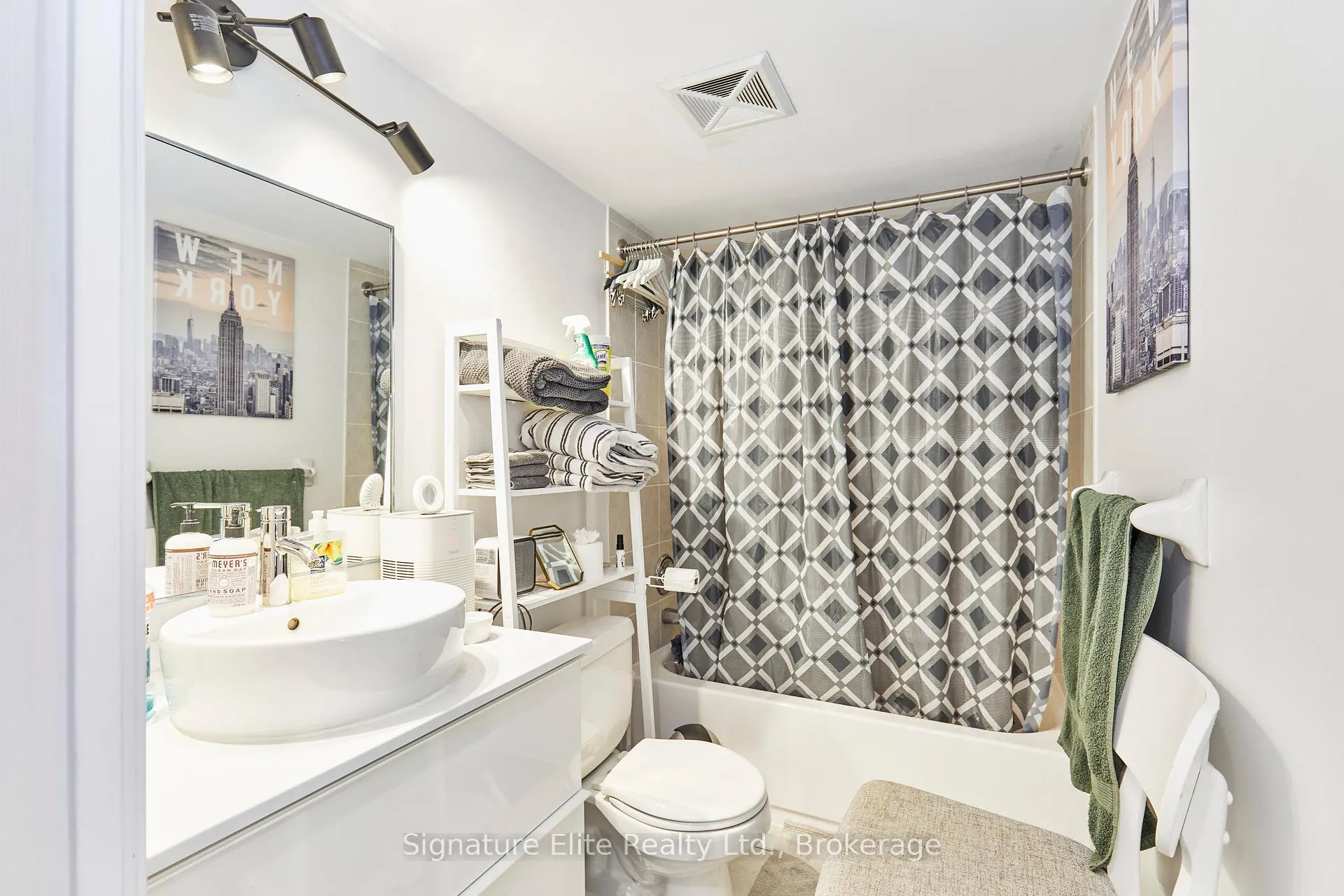 Photo 12 of Unit 202, 15 Maplewood Avenue, Toronto, Humewood-Cedarvale — HOMEH