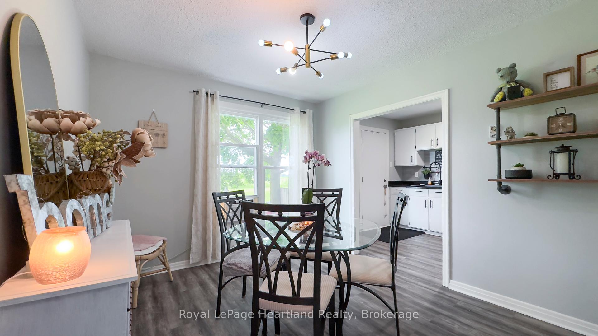 Photo 12 of Unit 23, 23 St Charles Square, Huron East, Vanastra — HOMEH