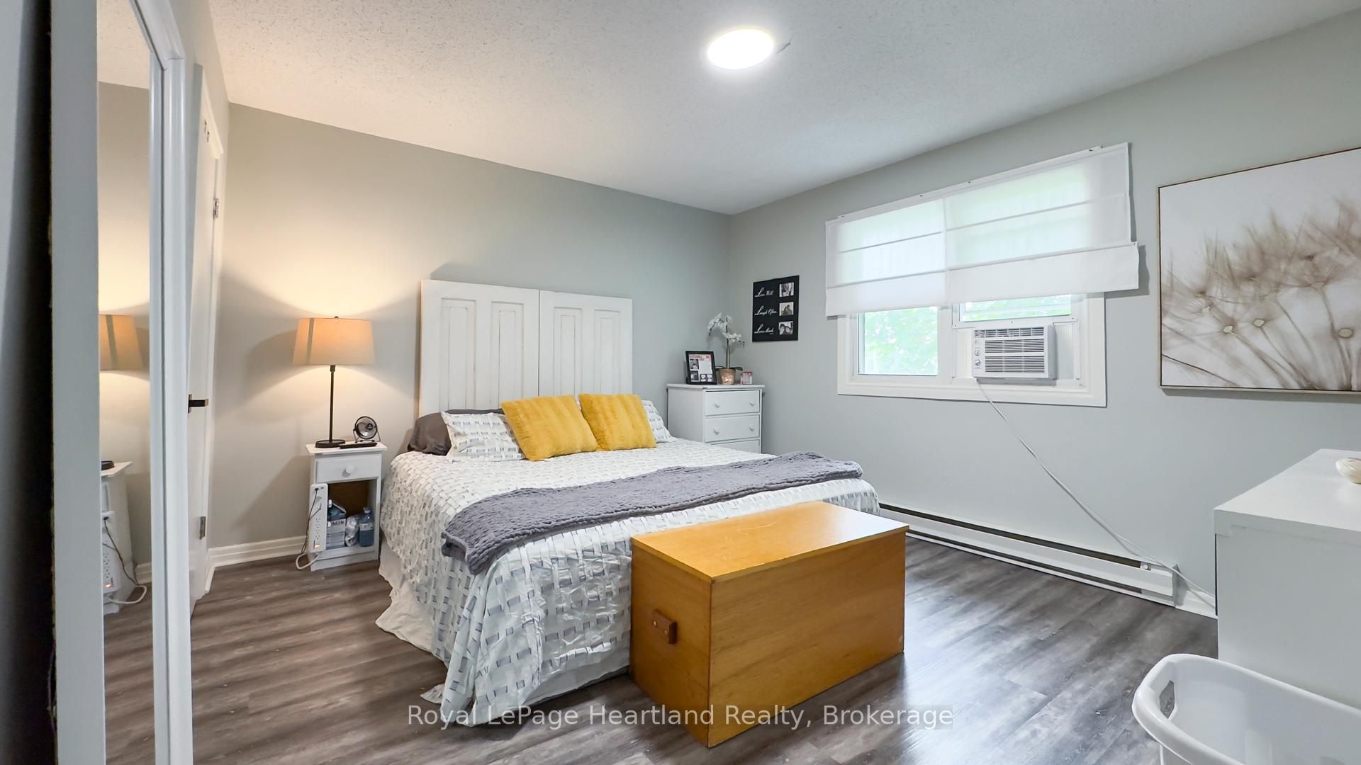 Photo 29 of Unit 23, 23 St Charles Square, Huron East, Vanastra — HOMEH