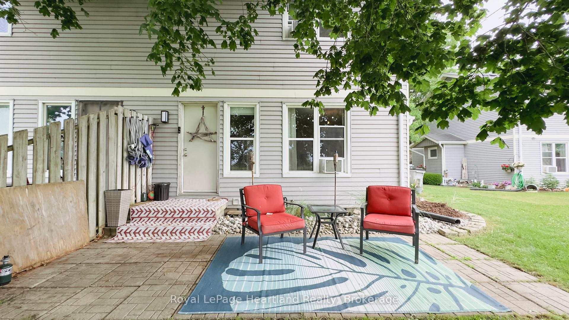 Photo 35 of Unit 23, 23 St Charles Square, Huron East, Vanastra — HOMEH