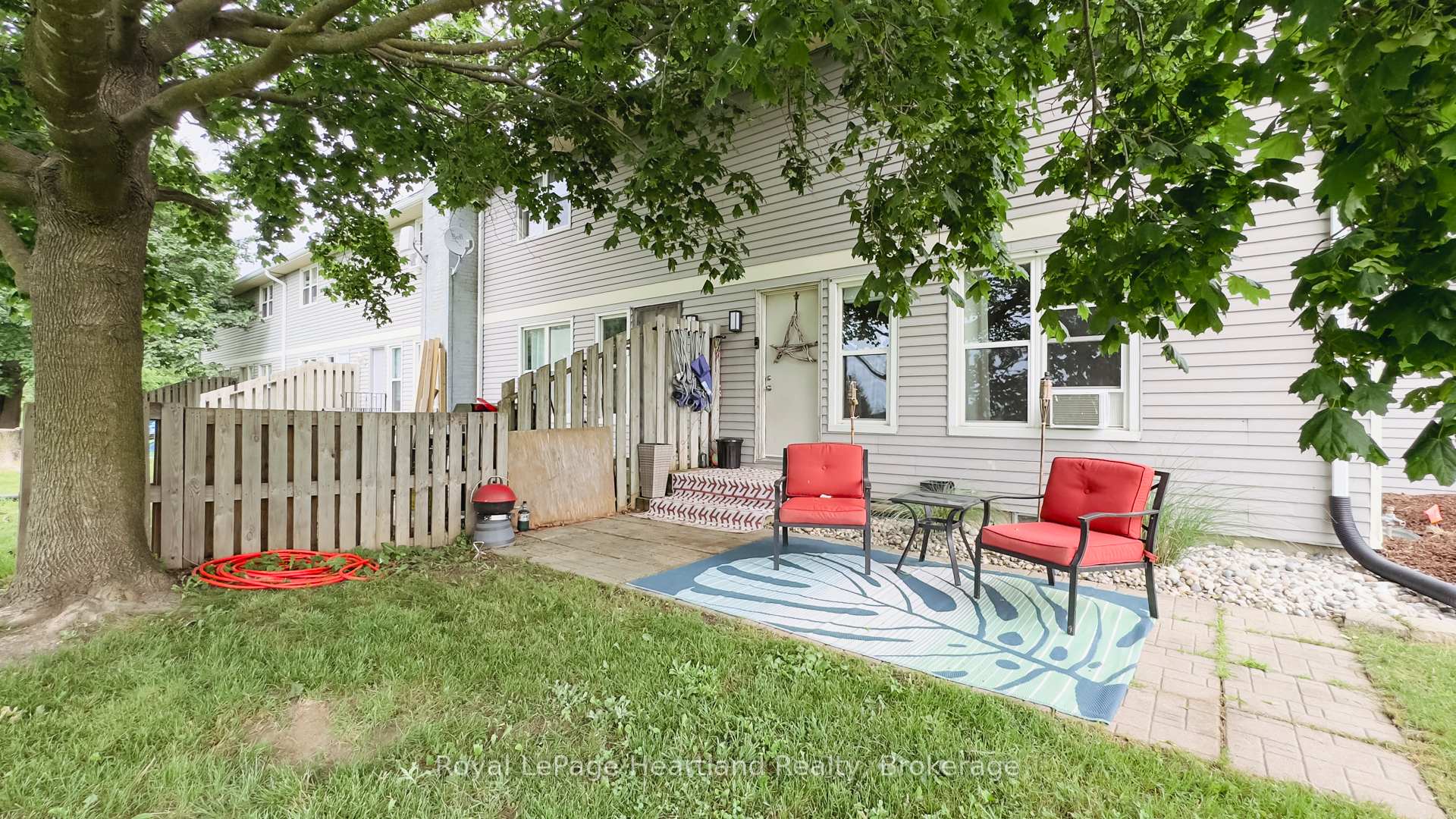 Photo 36 of Unit 23, 23 St Charles Square, Huron East, Vanastra — HOMEH