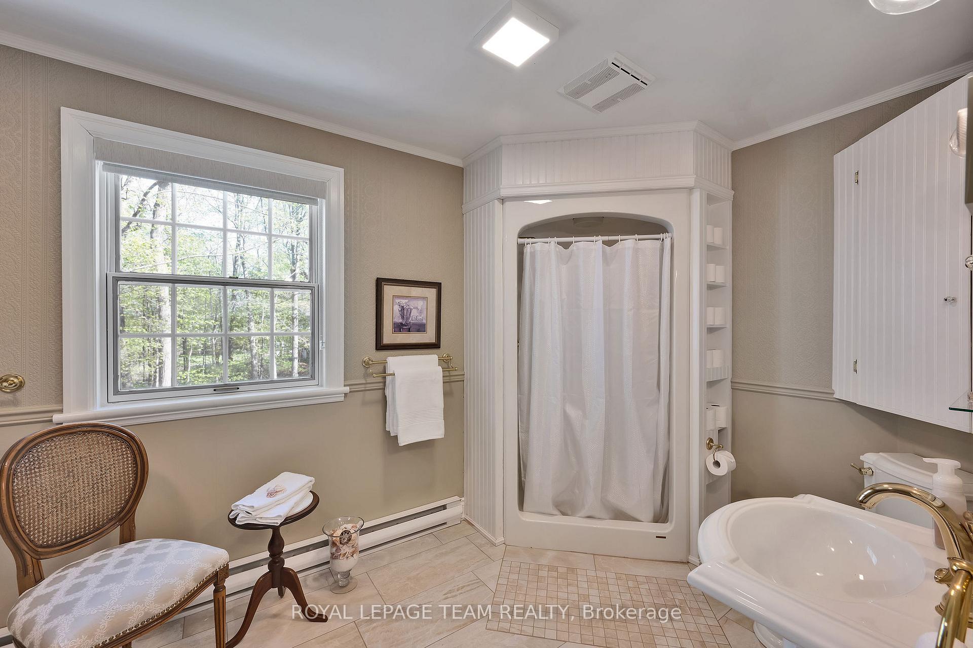 Photo 40 of 270 Morris Island Drive, Ottawa, Fitzroy — HOMEH
