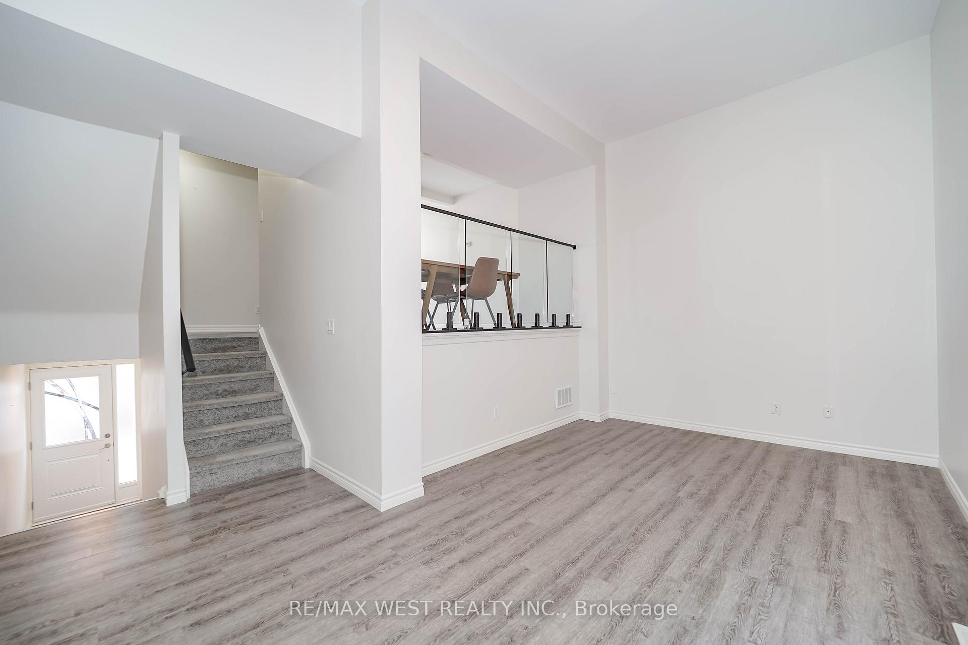 Photo 2 of Unit 96, 1133 Ritson Road N, Oshawa, Centennial — HOMEH
