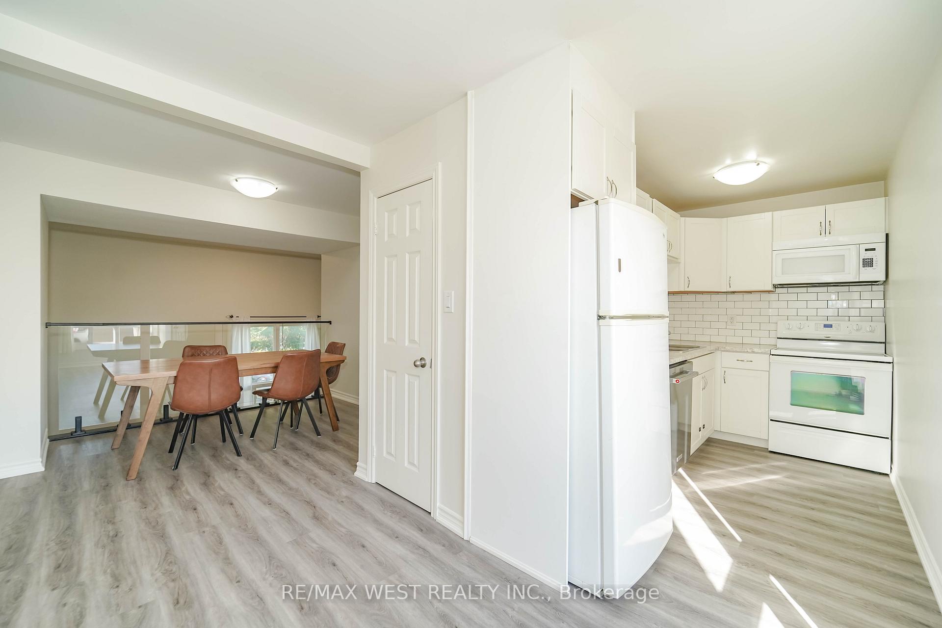 Photo 4 of Unit 96, 1133 Ritson Road N, Oshawa, Centennial — HOMEH