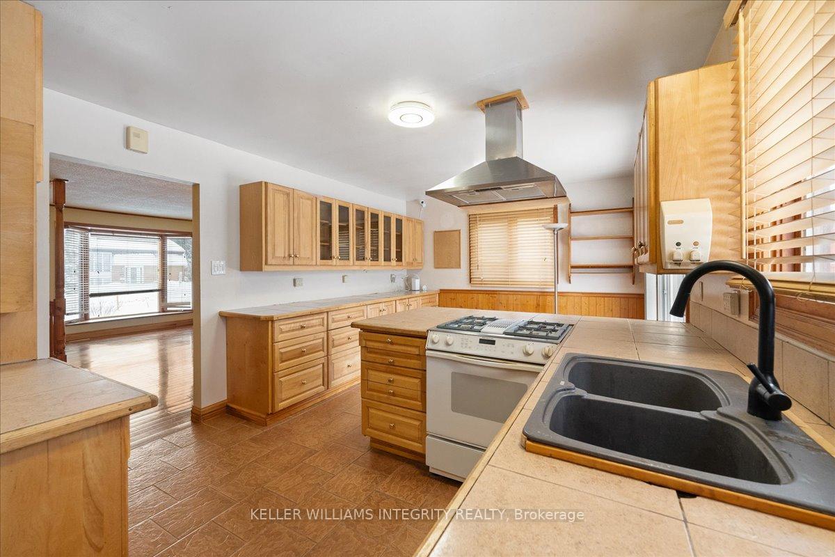 Photo 11 of 1365 Matheson Road, Ottawa, Carson Grove — HOMEH