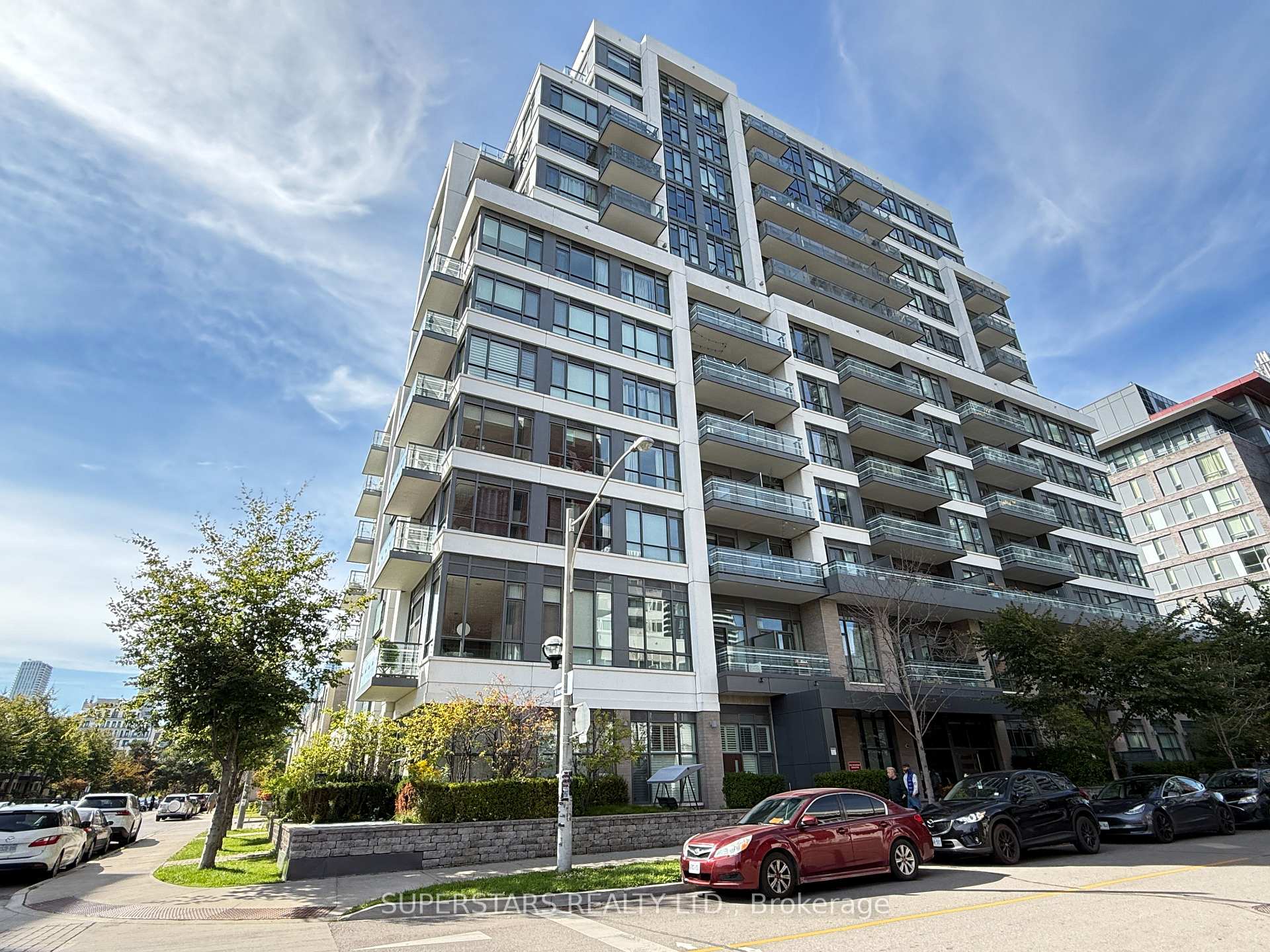 Front of Unit 614, 200 Sackville Street