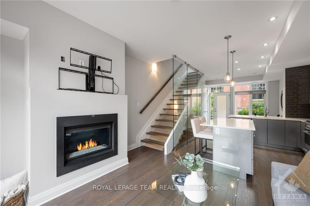 Photo 8 of 346 Ravenhill Avenue E, Ottawa, McKellar/Highland — HOMEH