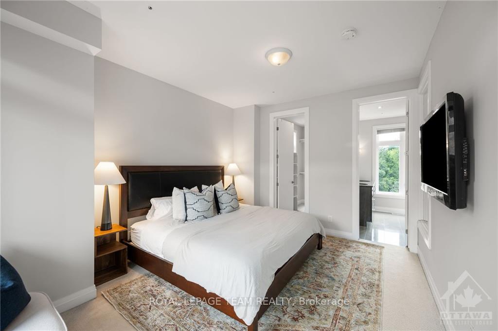 Photo 21 of 346 Ravenhill Avenue E, Ottawa, McKellar/Highland — HOMEH