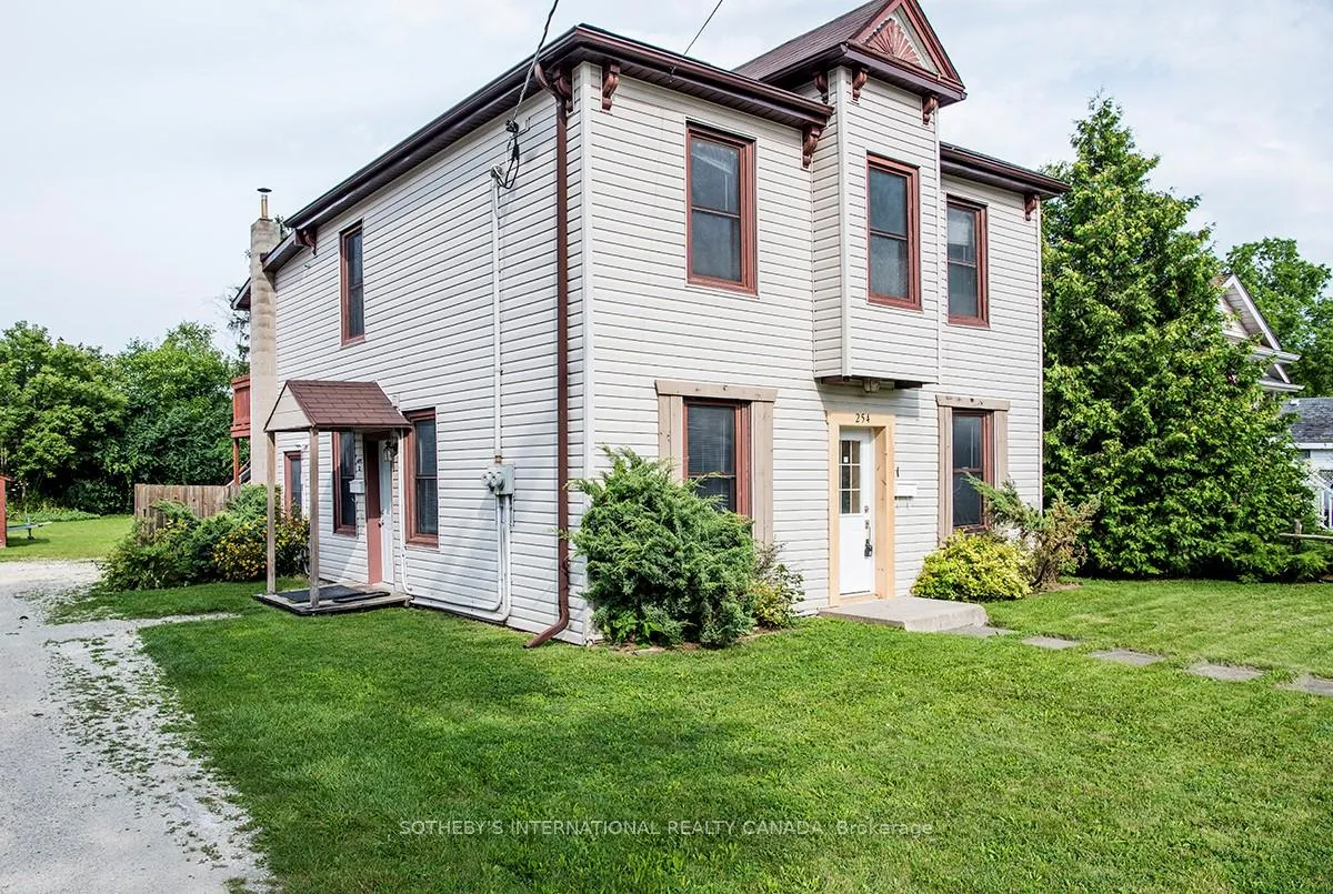 Photo 1 of Unit Unit 2 (Upper), 254 Cedar Street, Collingwood — HOMEH