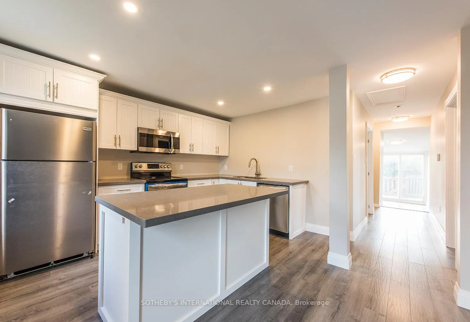 Photo 3 of Unit Unit 2 (Upper), 254 Cedar Street, Collingwood — HOMEH