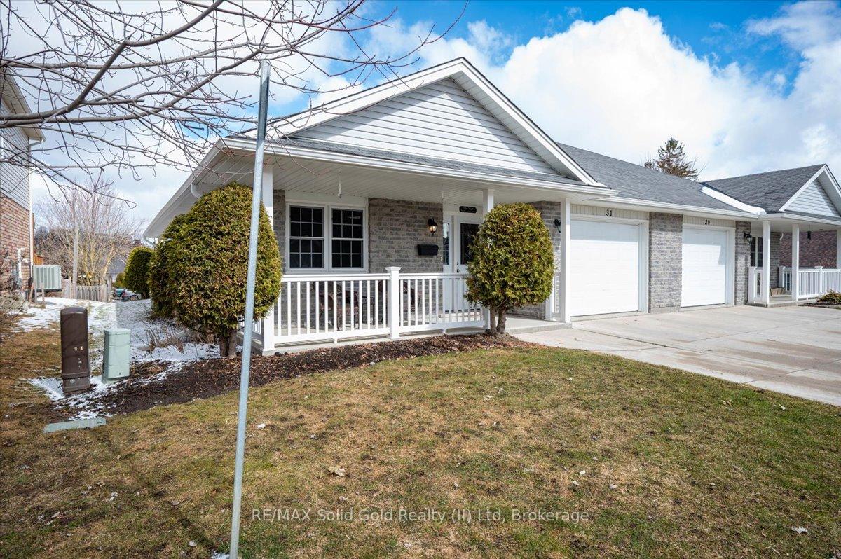 Photo 5 of 31 Pond View Drive, Wellesley — HOMEH
