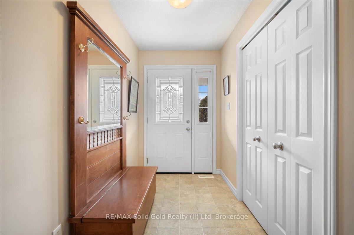 Photo 10 of 31 Pond View Drive, Wellesley — HOMEH