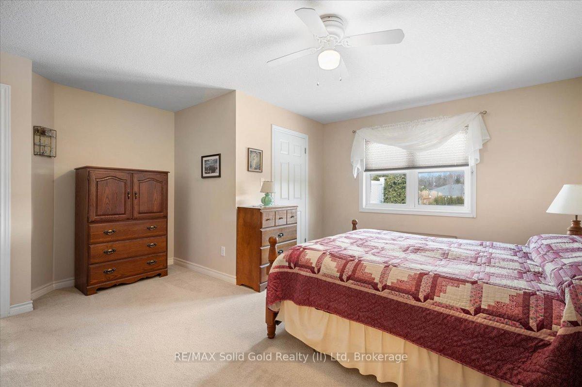 Photo 22 of 31 Pond View Drive, Wellesley — HOMEH