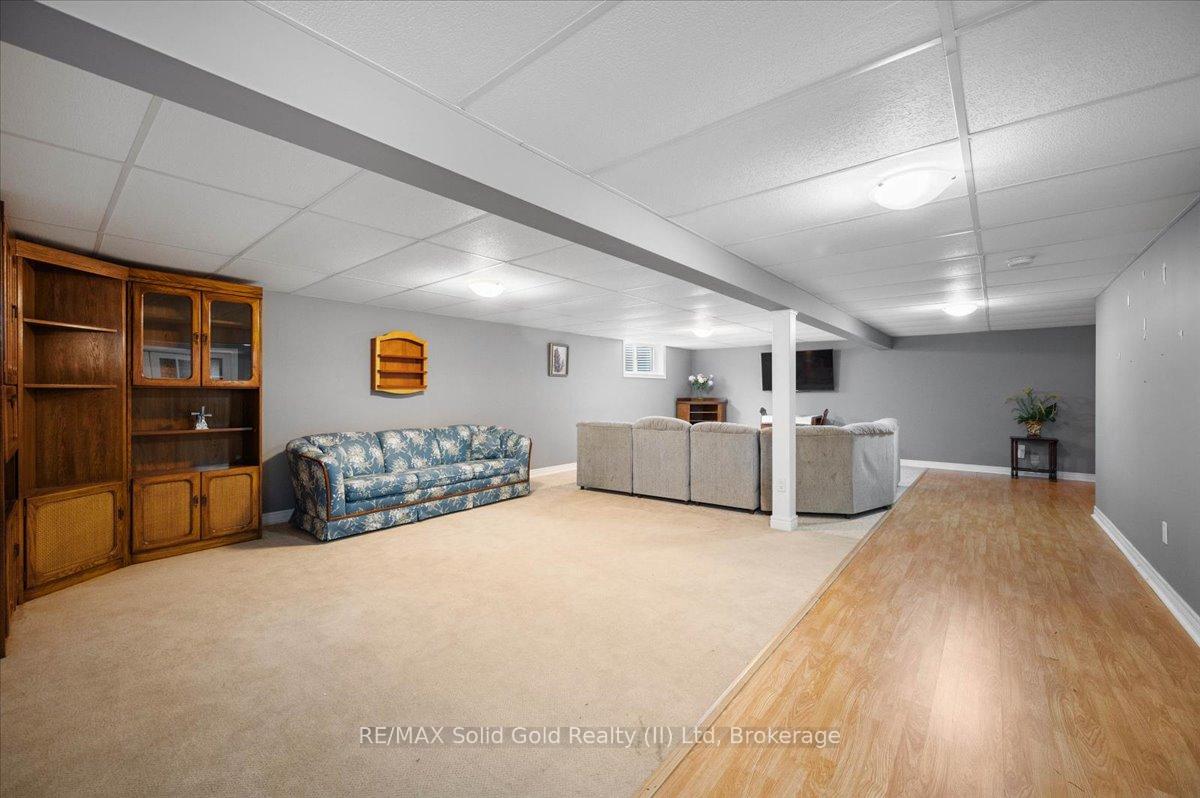Photo 30 of 31 Pond View Drive, Wellesley — HOMEH